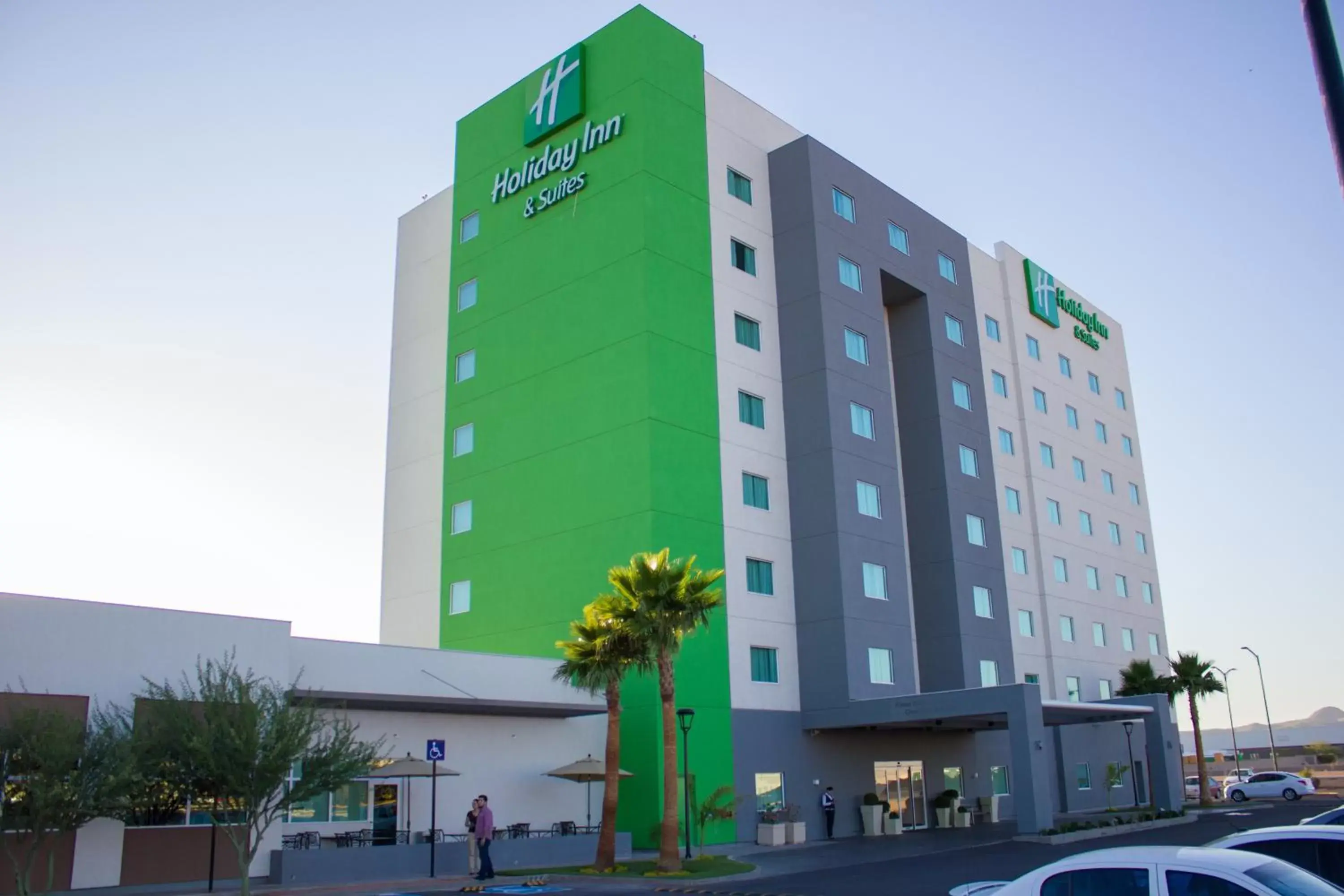 Property Building in Holiday Inn Hotel & Suites Hermosillo Aeropuerto, an IHG Hotel