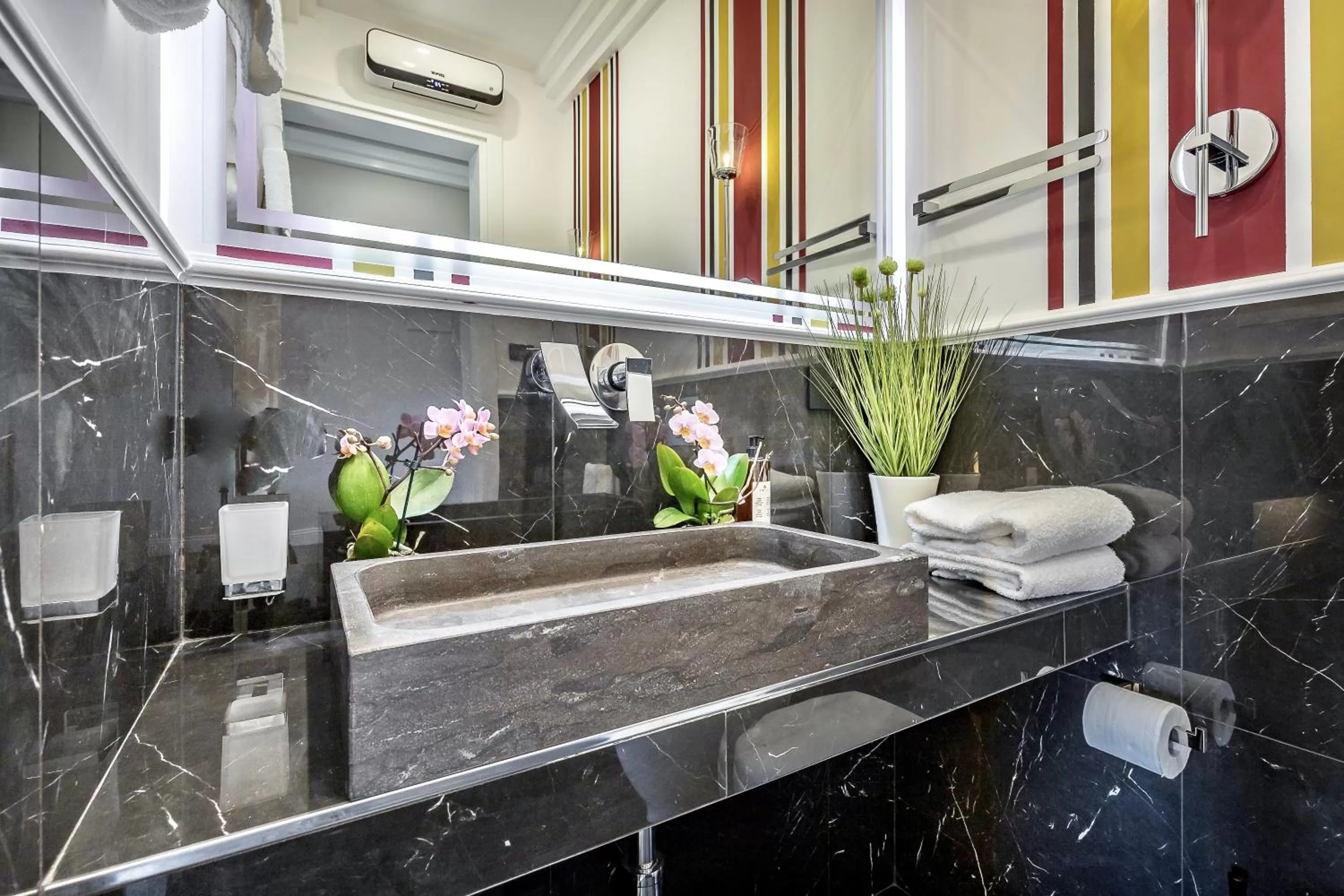 Bathroom in Arte' Boutique Hotel