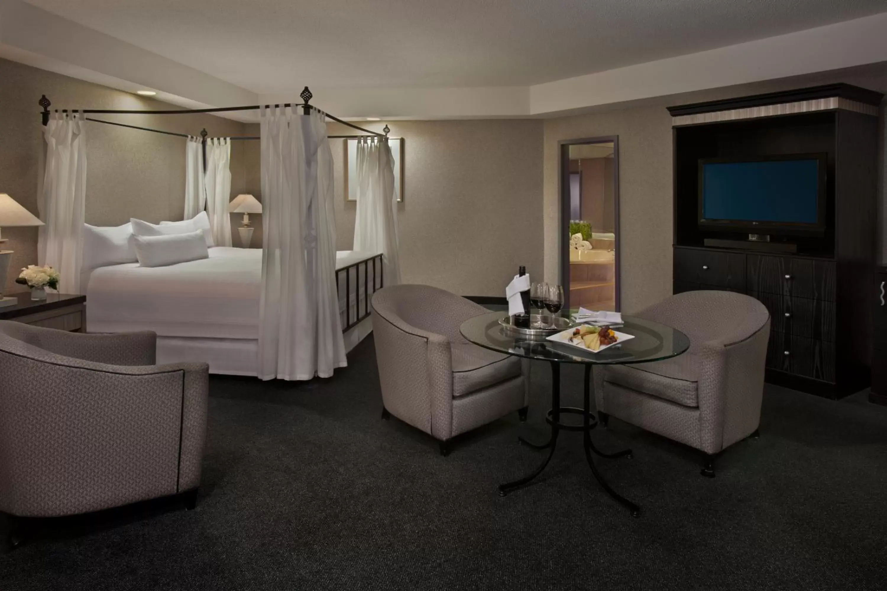 Bedroom in White Oaks Conference & Resort Spa