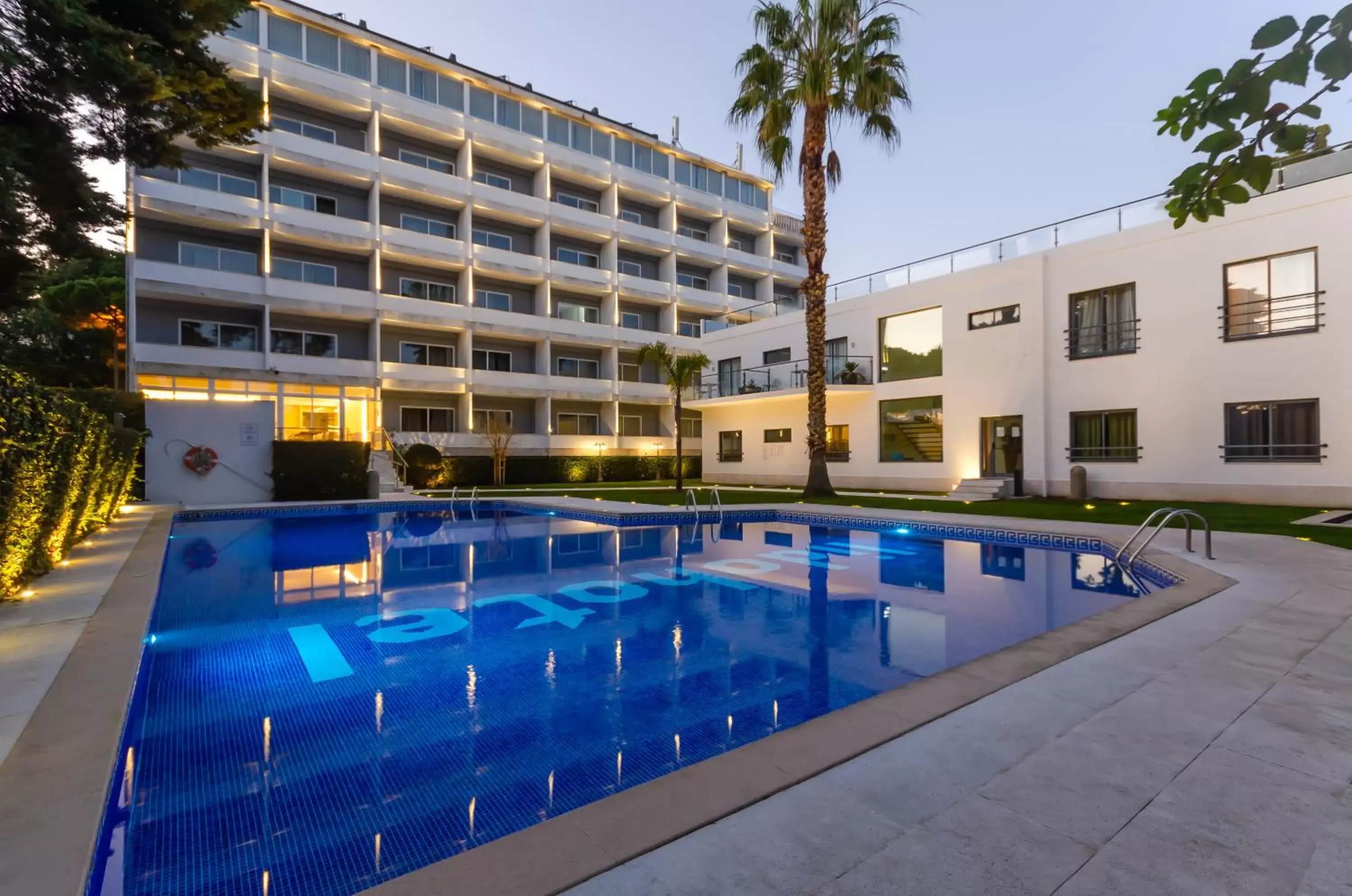 Property building, Swimming Pool in Hotel Lido