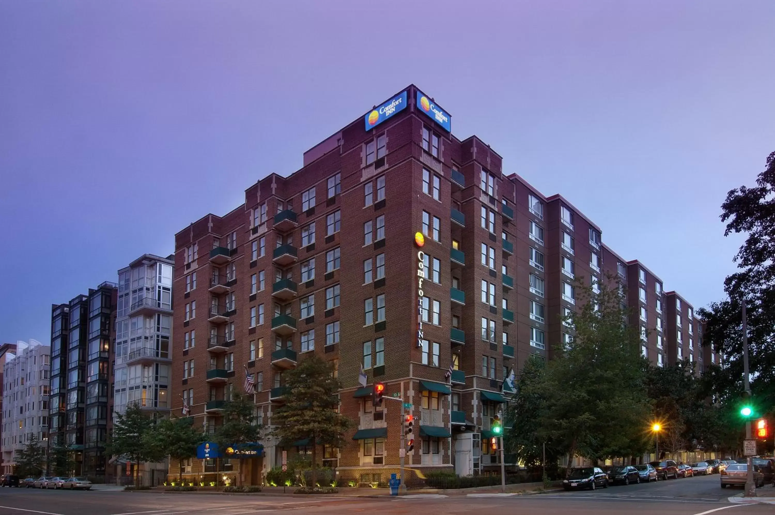 Property Building in Comfort Inn Downtown DC/Convention Center