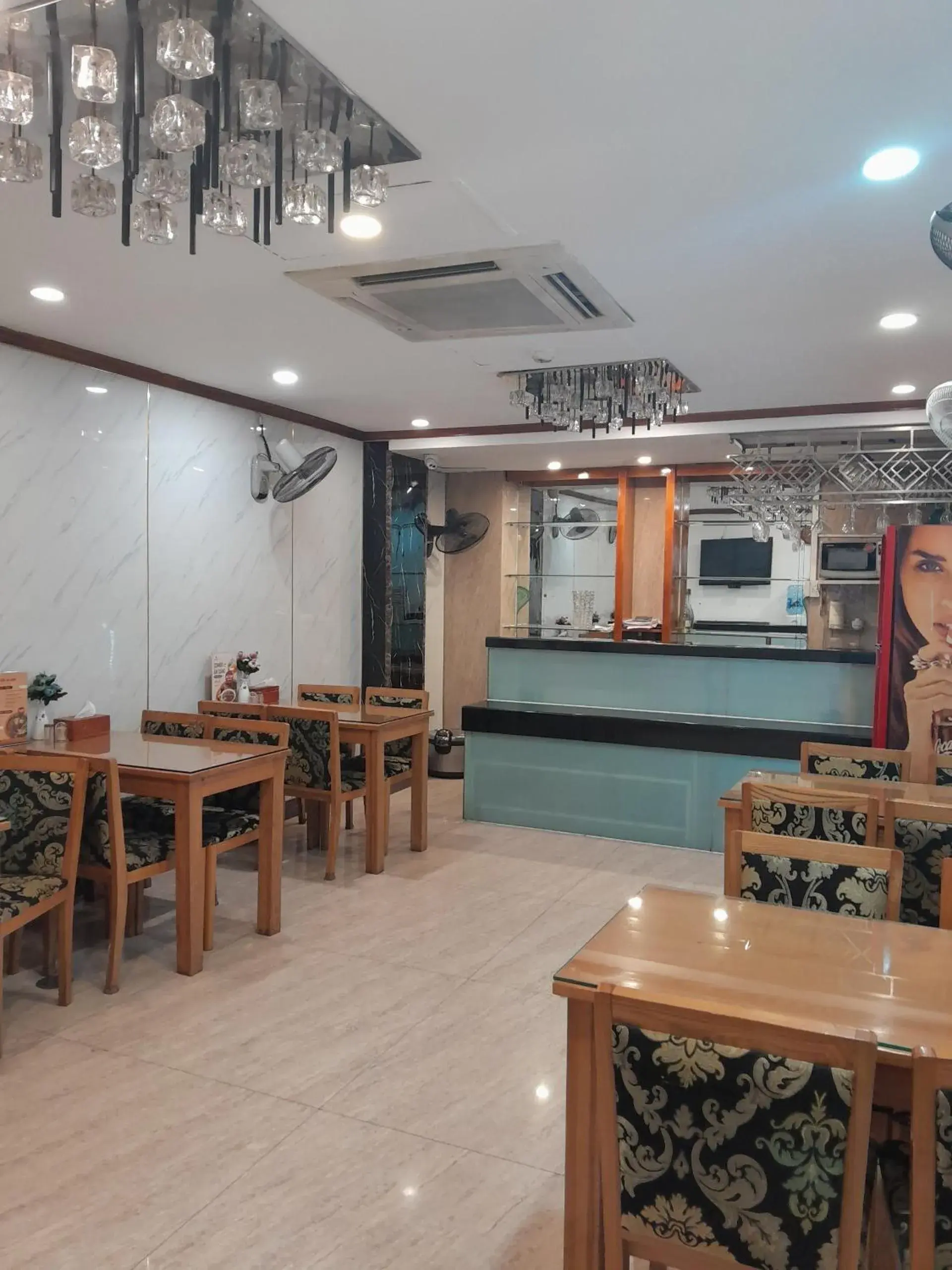 Restaurant/Places to Eat in A25 Hotel - 45 Phan Chu Trinh