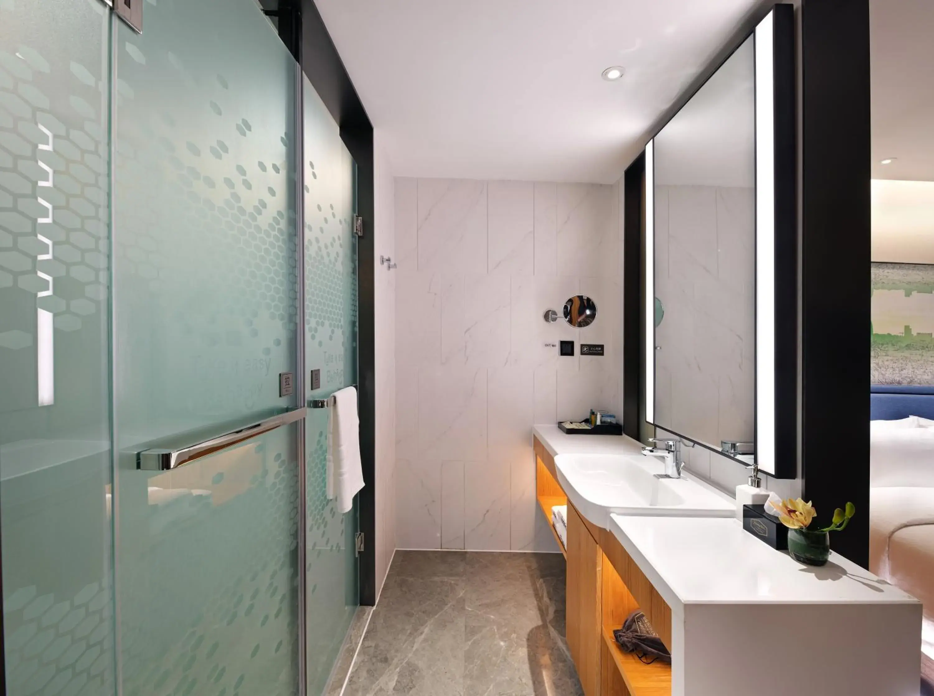 Bathroom in Hampton by Hilton Guangzhou Tianhe Sports Center