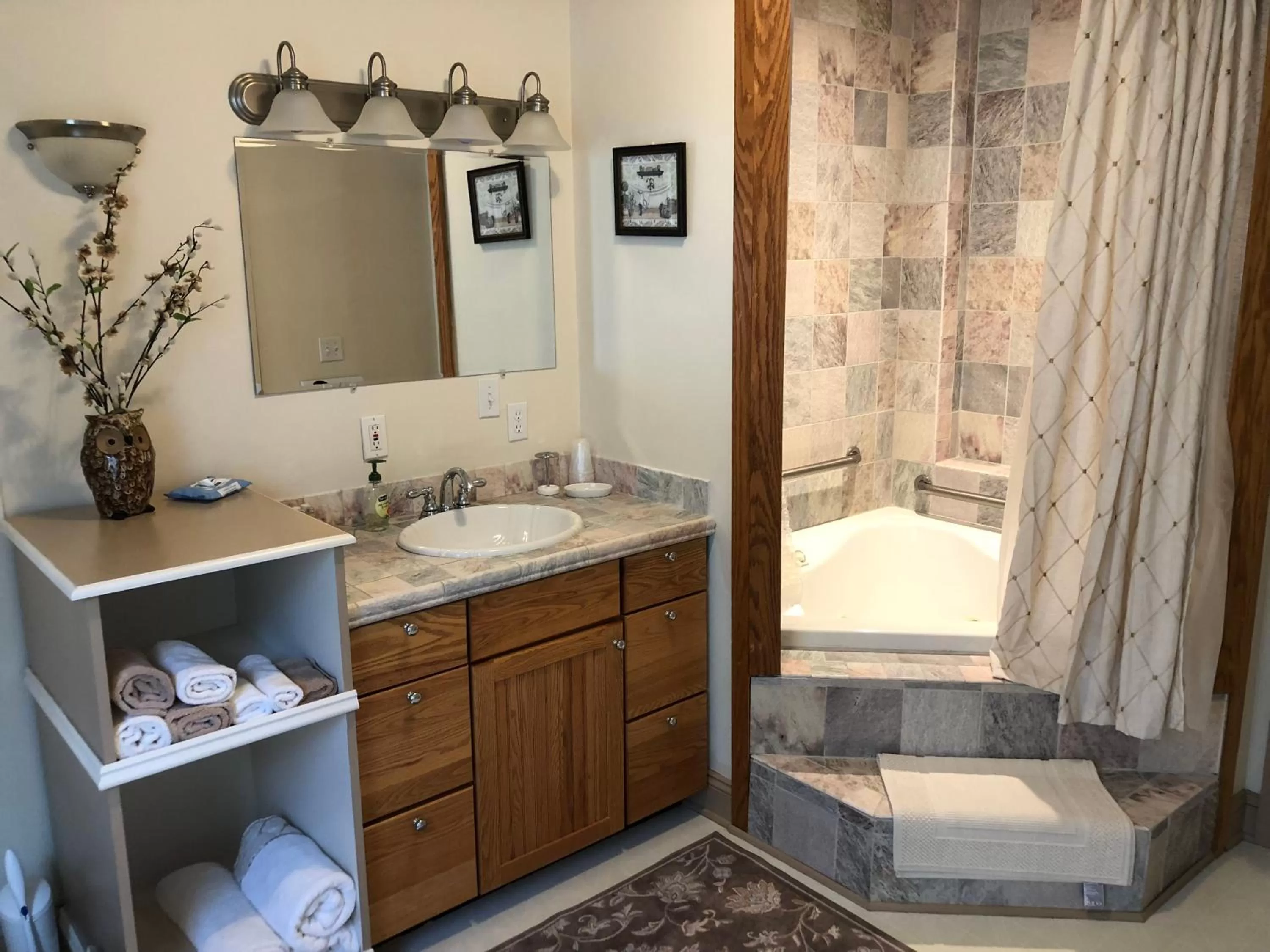 Bathroom in Stamford Gables Bed and Breakfast