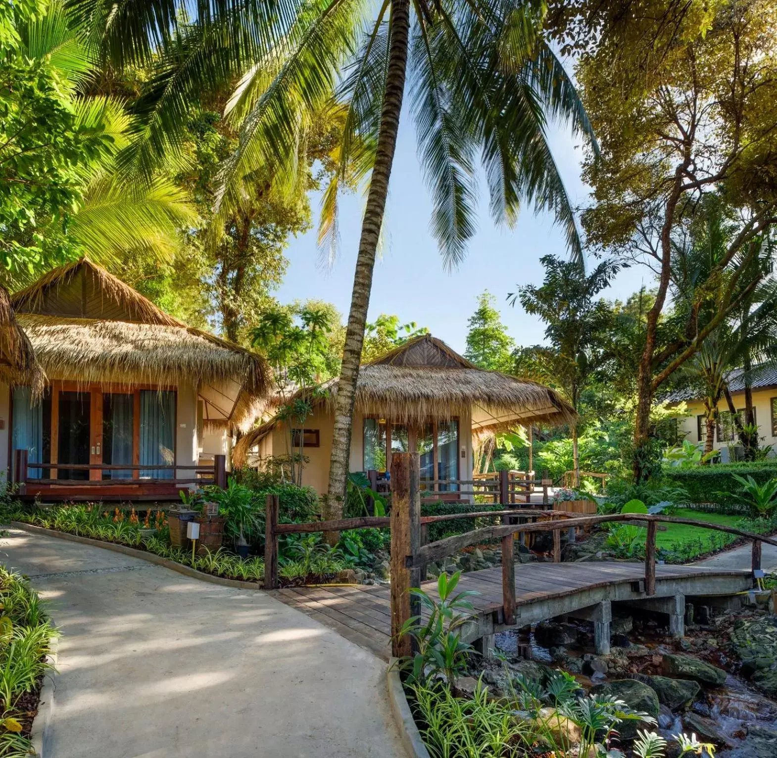Property building in The Beach Natural Resort Koh Kood Property building in The Beach Natural Resort Koh Kood