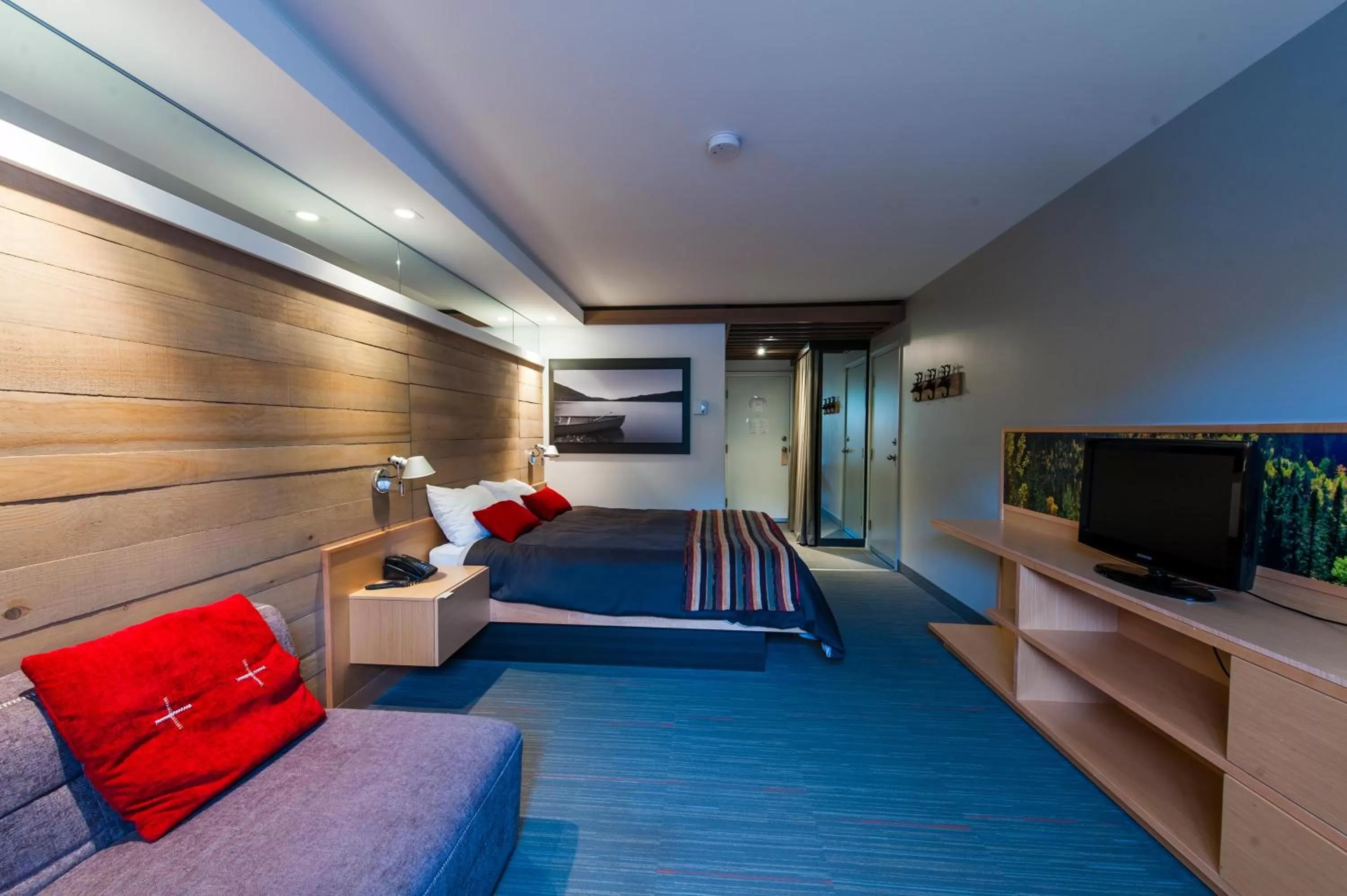 Photo of the whole room in Gîte du Mont-Albert - Sepaq