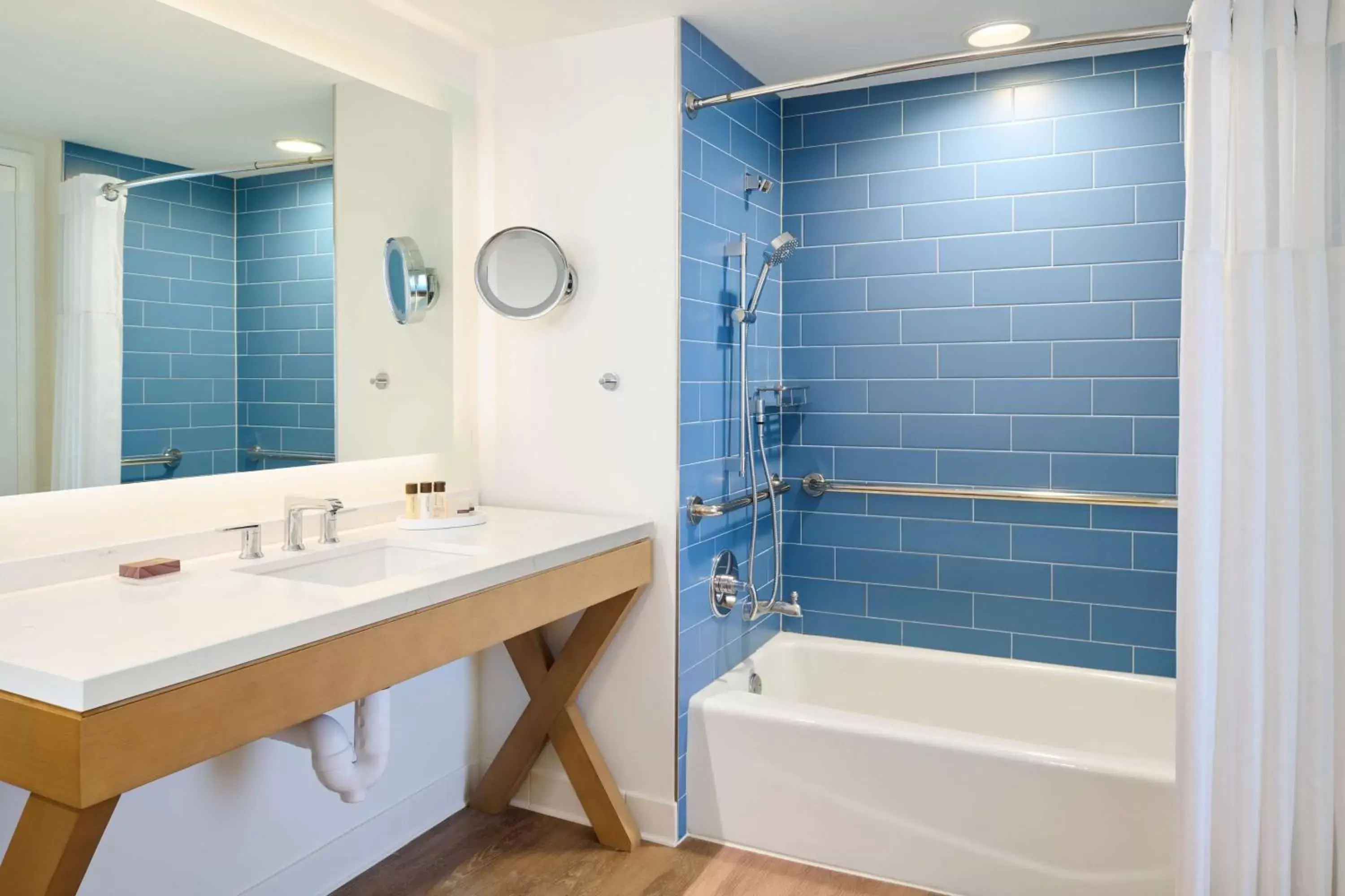 Bathroom in OUTRIGGER Reef Waikiki Beach Resort