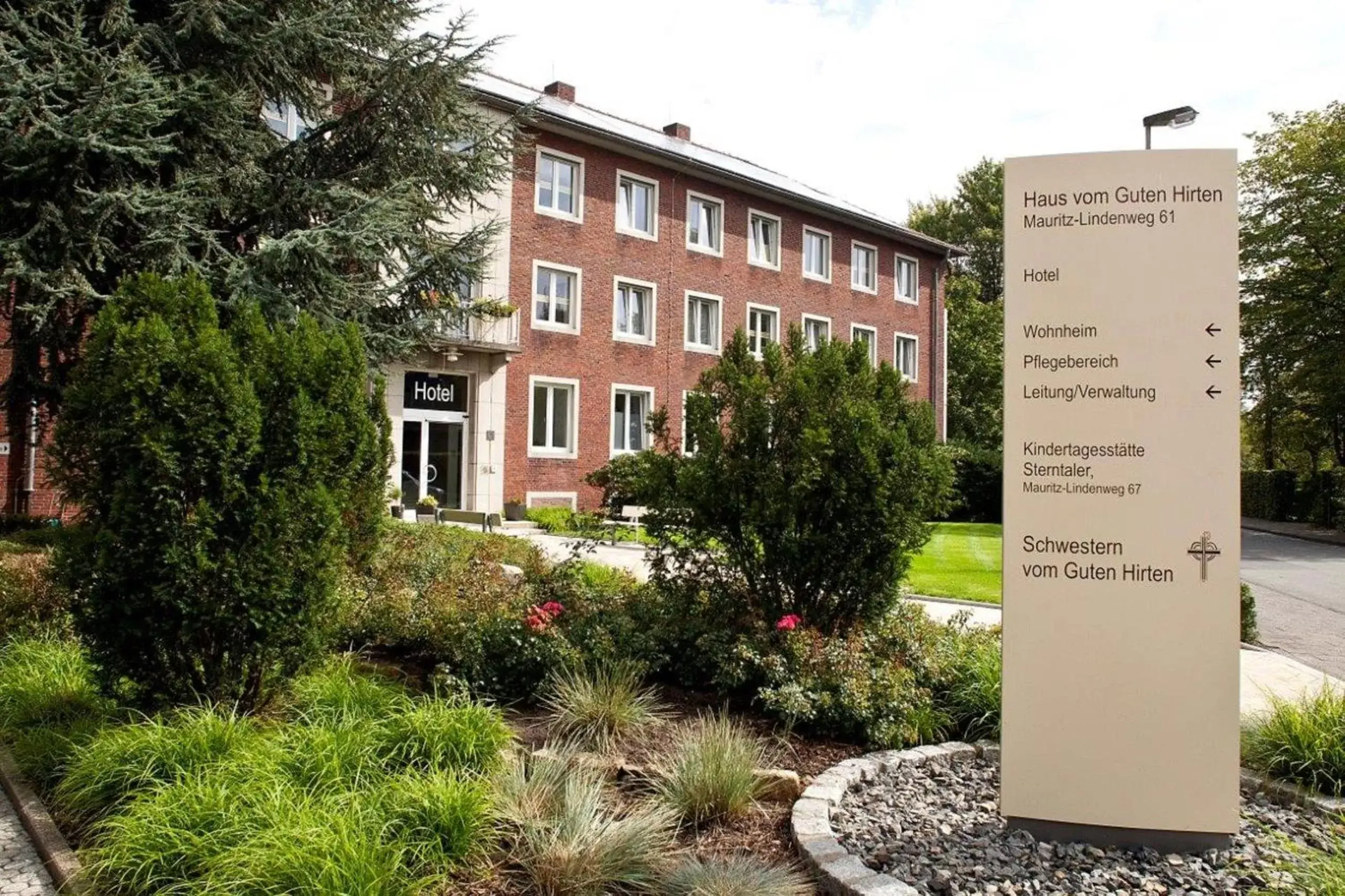 Facade/entrance, Property Building in Hotel Haus vom Guten Hirten