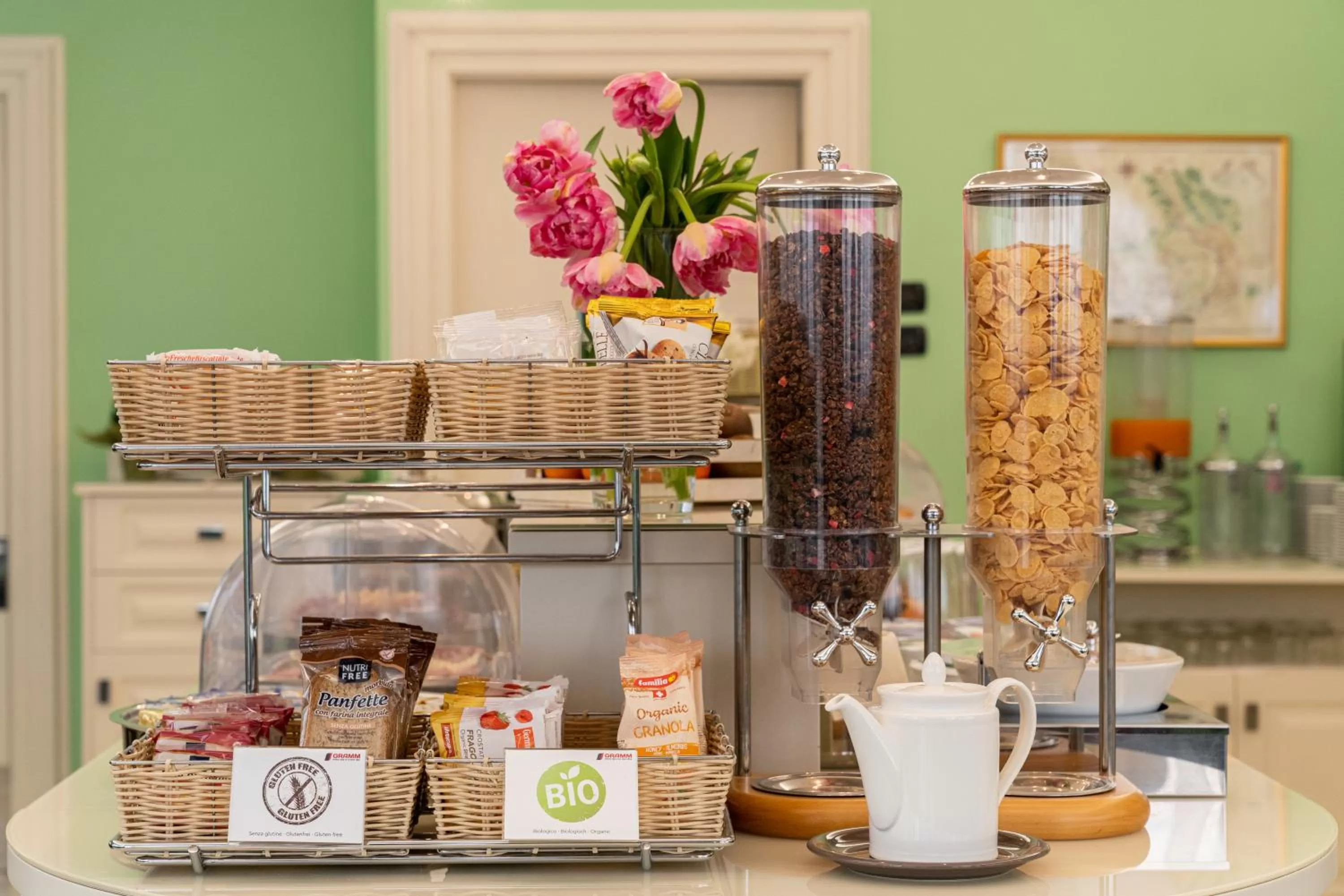 Food and drinks in Hotel Roxy Plaza