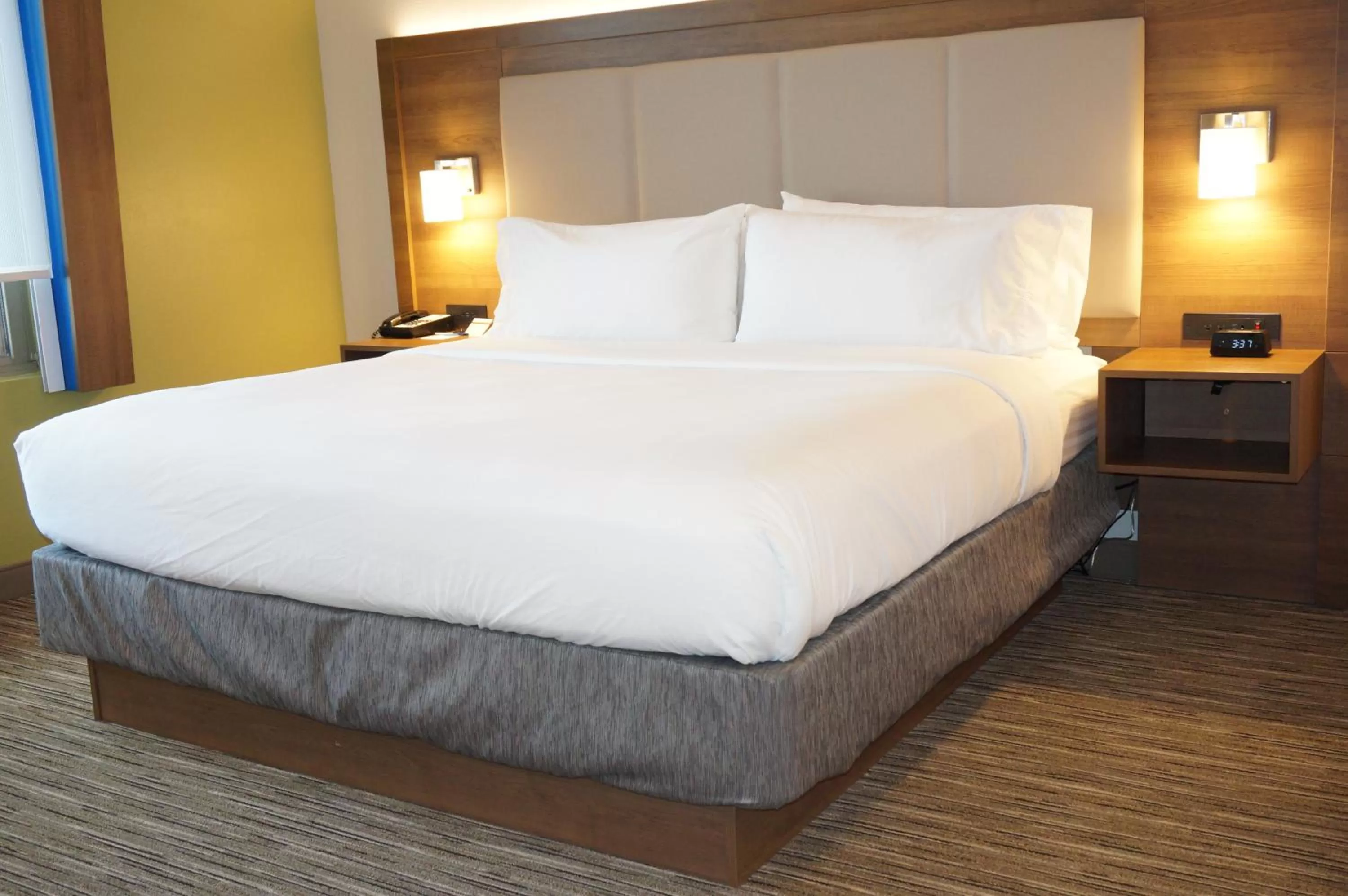 Photo of the whole room, Bed in Holiday Inn Express Fremont - Milpitas Central by IHG