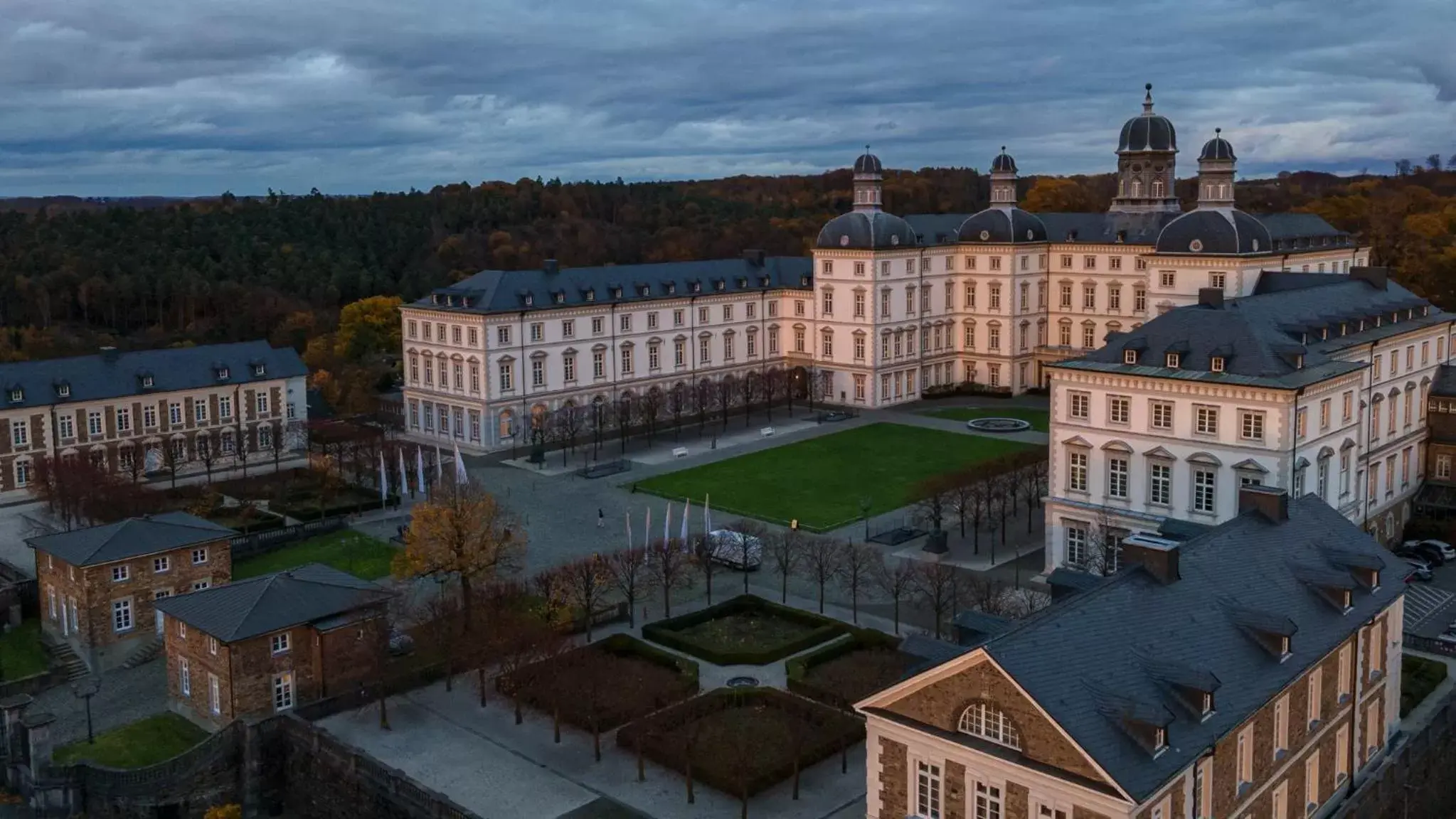 Property building, Bird's-eye View in Althoff Grandhotel Schloss Bensberg