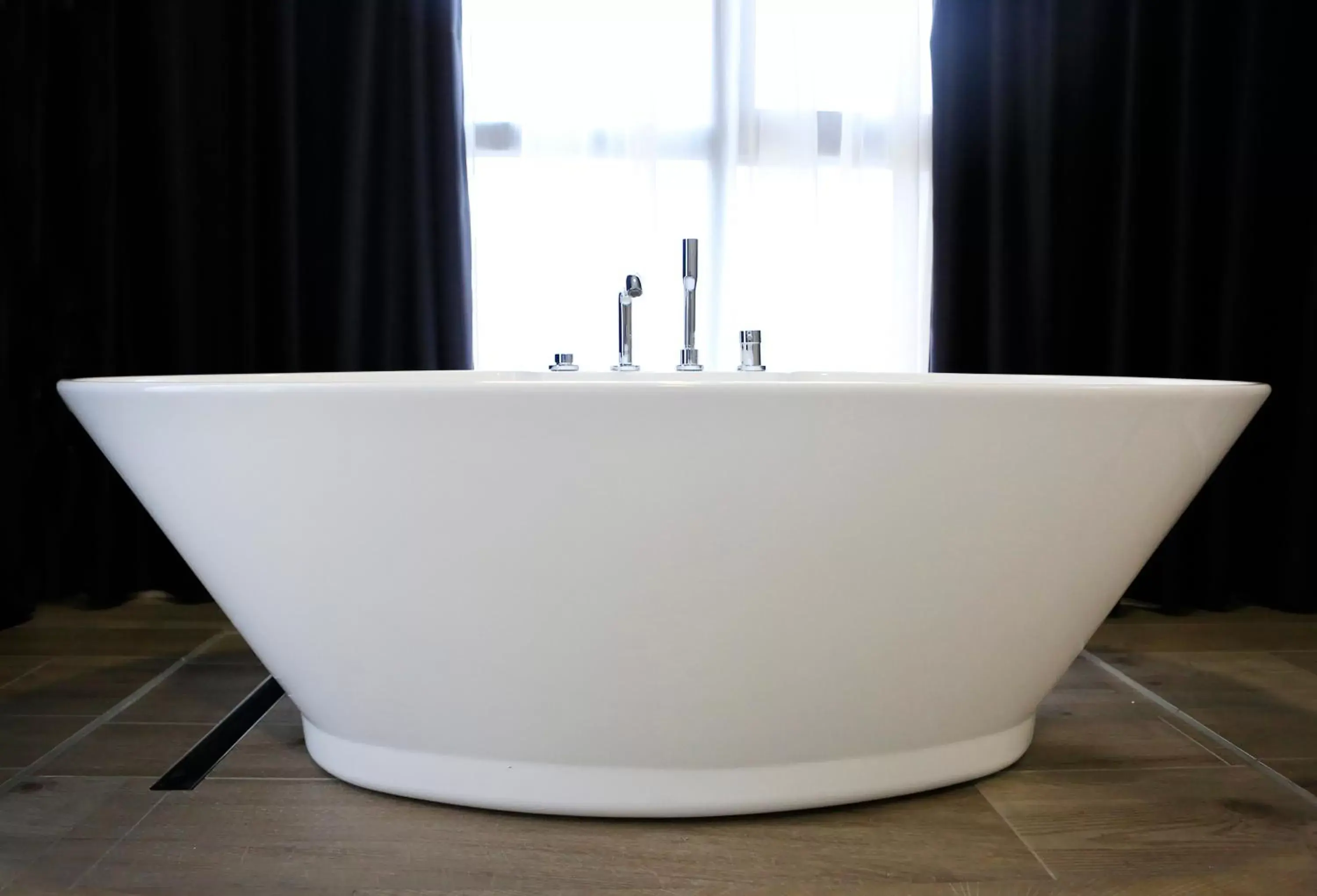 Decorative detail, Bathroom in Hotel Leo