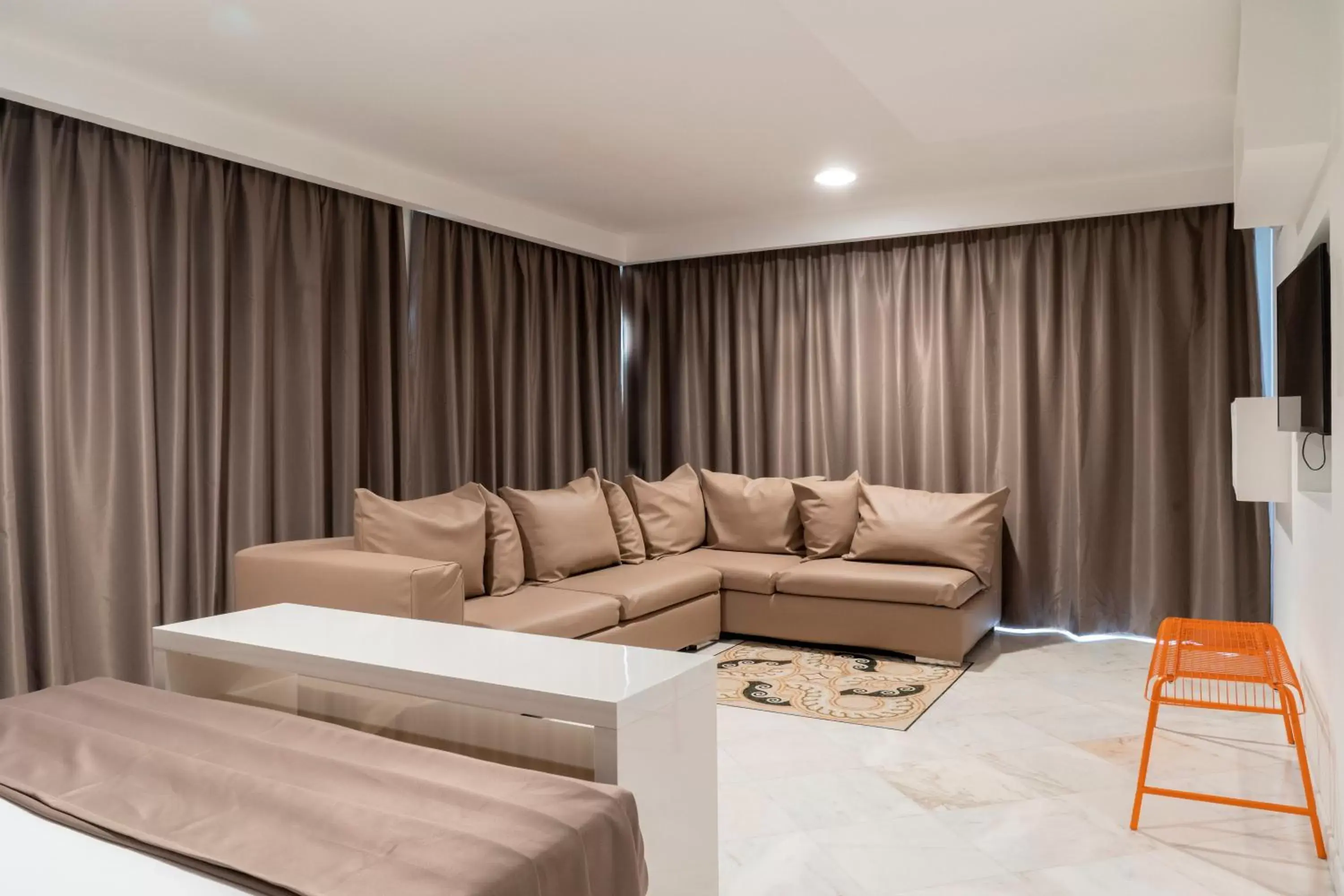 Living room, Seating Area in Hotel Continental