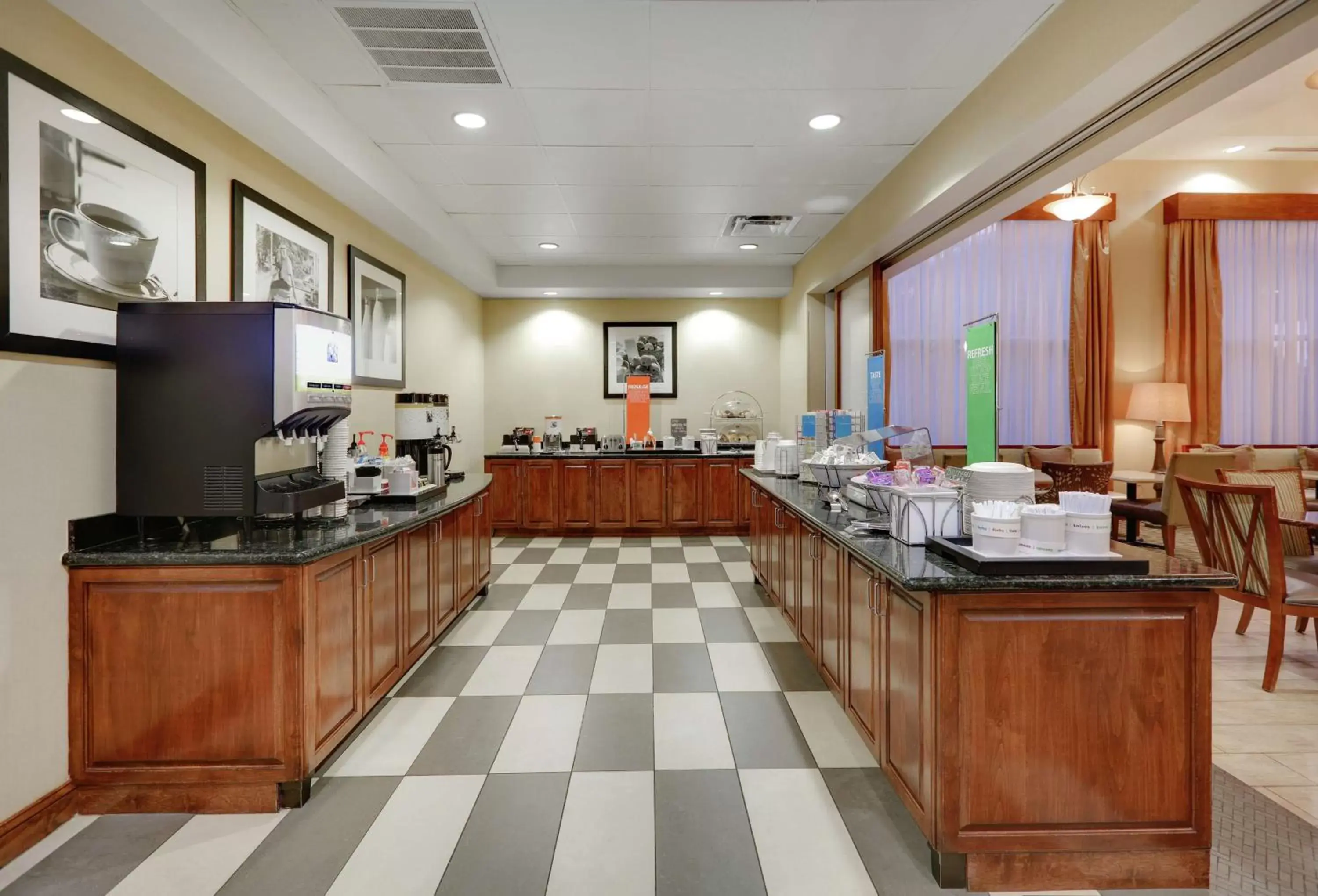 Breakfast, Restaurant/Places to Eat in Hampton Inn & Suites Southern Pines-Pinehurst