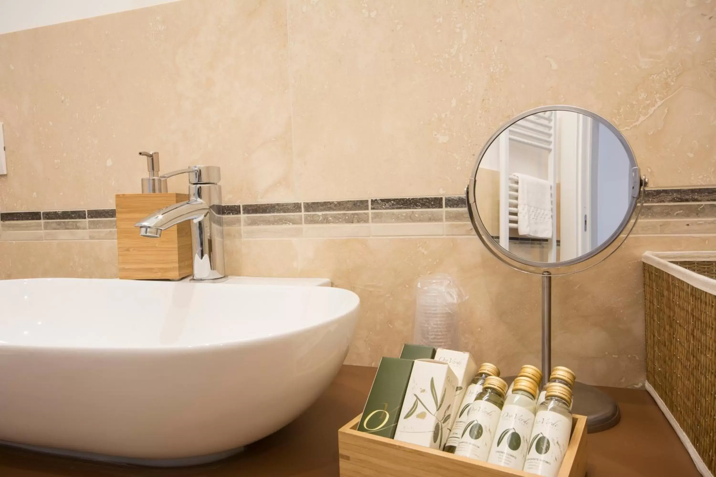 Bathroom in La Coroncina Lodging