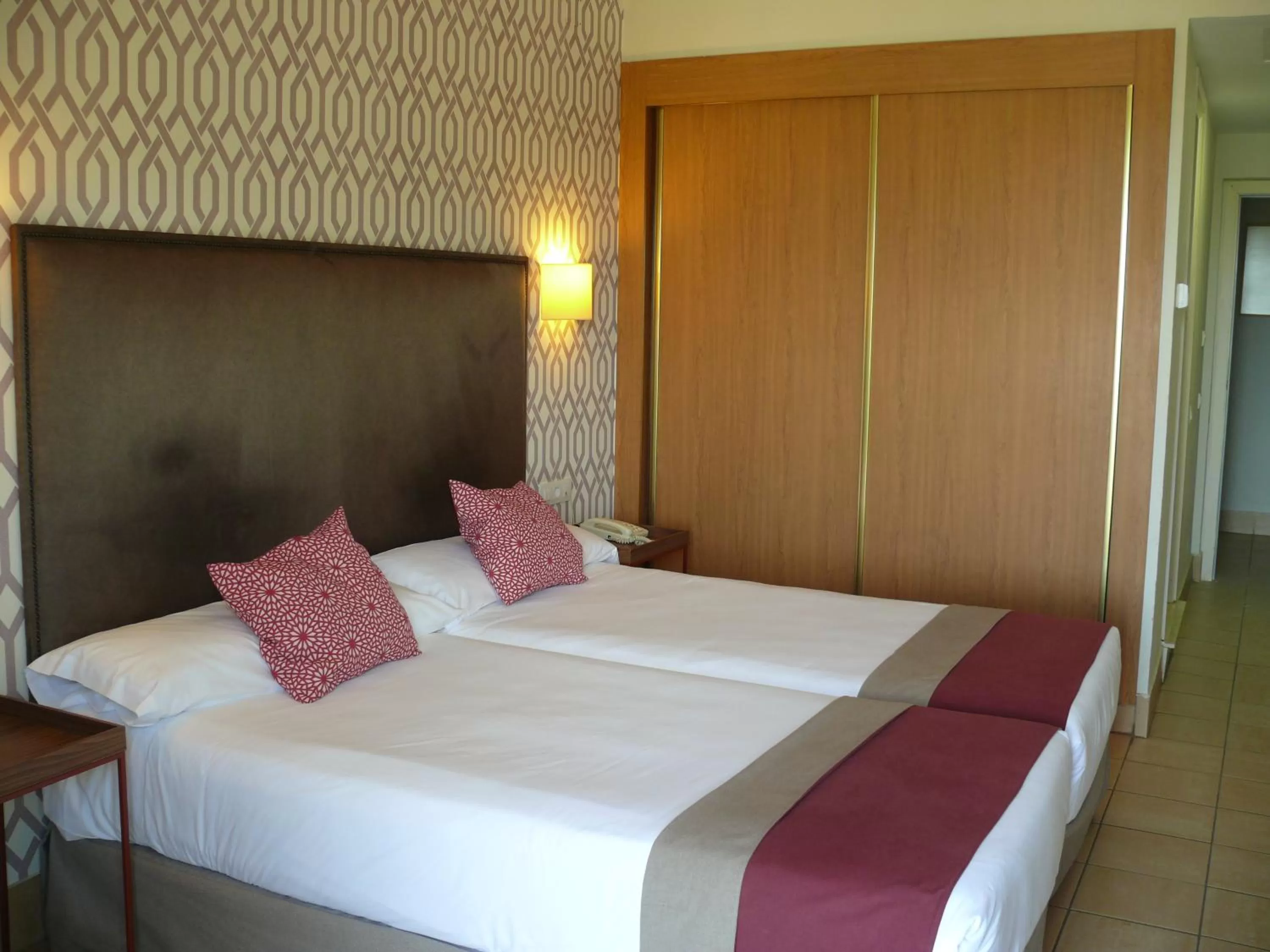 Bed in Hotel Oromana