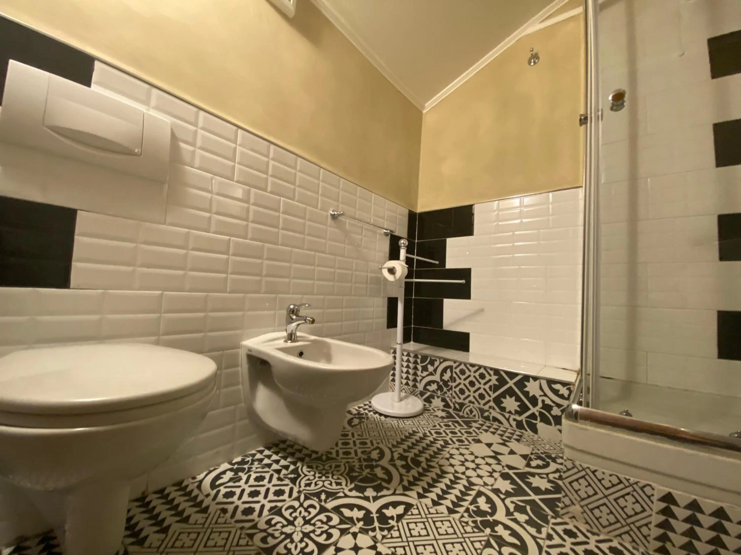 Bathroom in Boutique Hotel Calais Milano