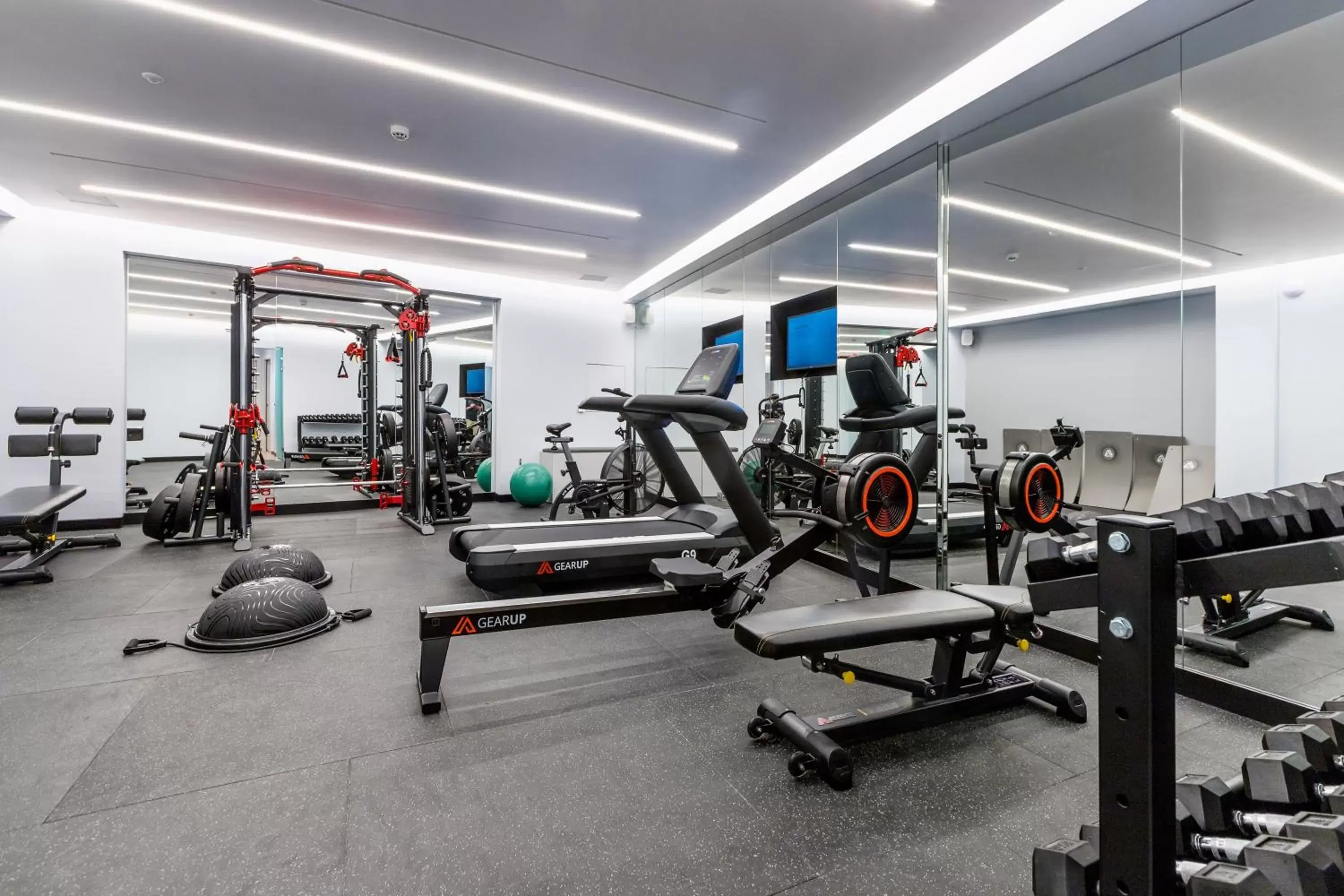 Fitness centre/facilities, Fitness Center/Facilities in Ivis 4 Boutique Hotel