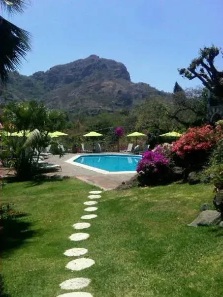 Mountain view, Swimming Pool in Posada del Tepozteco