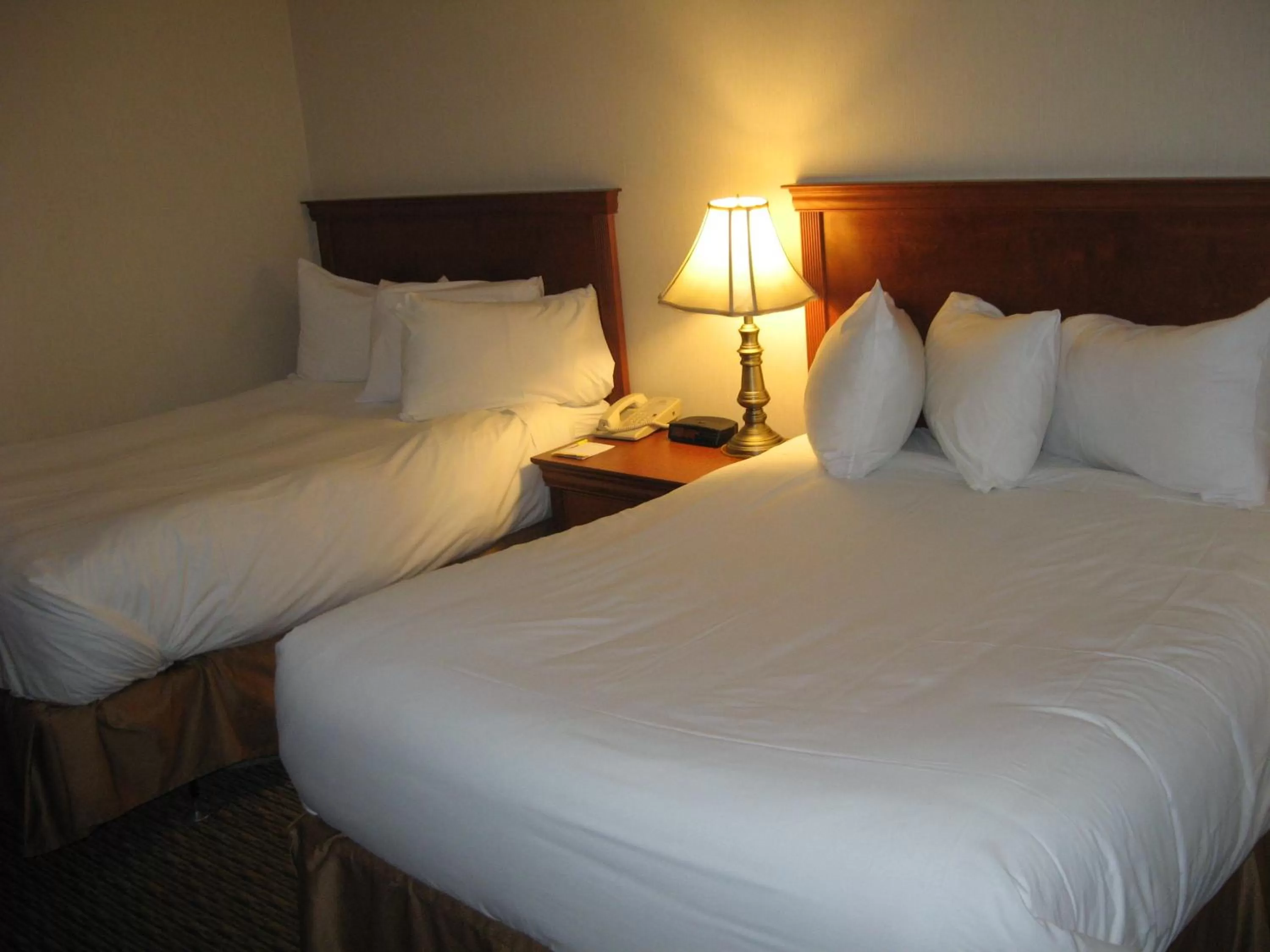 Bed in Hotel Chrome Montreal Centre-Ville