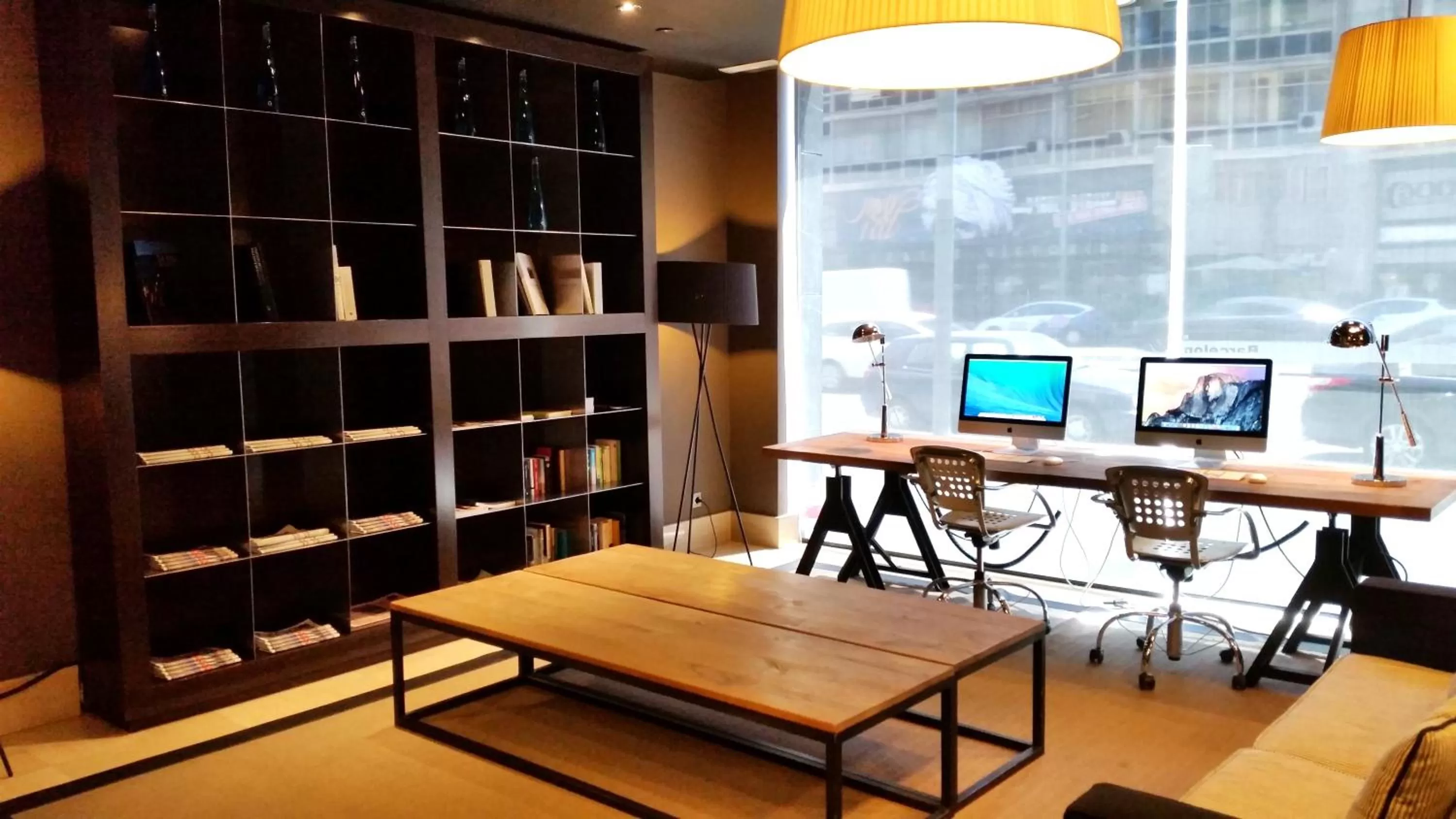 Library in Hotel Barcelona Universal