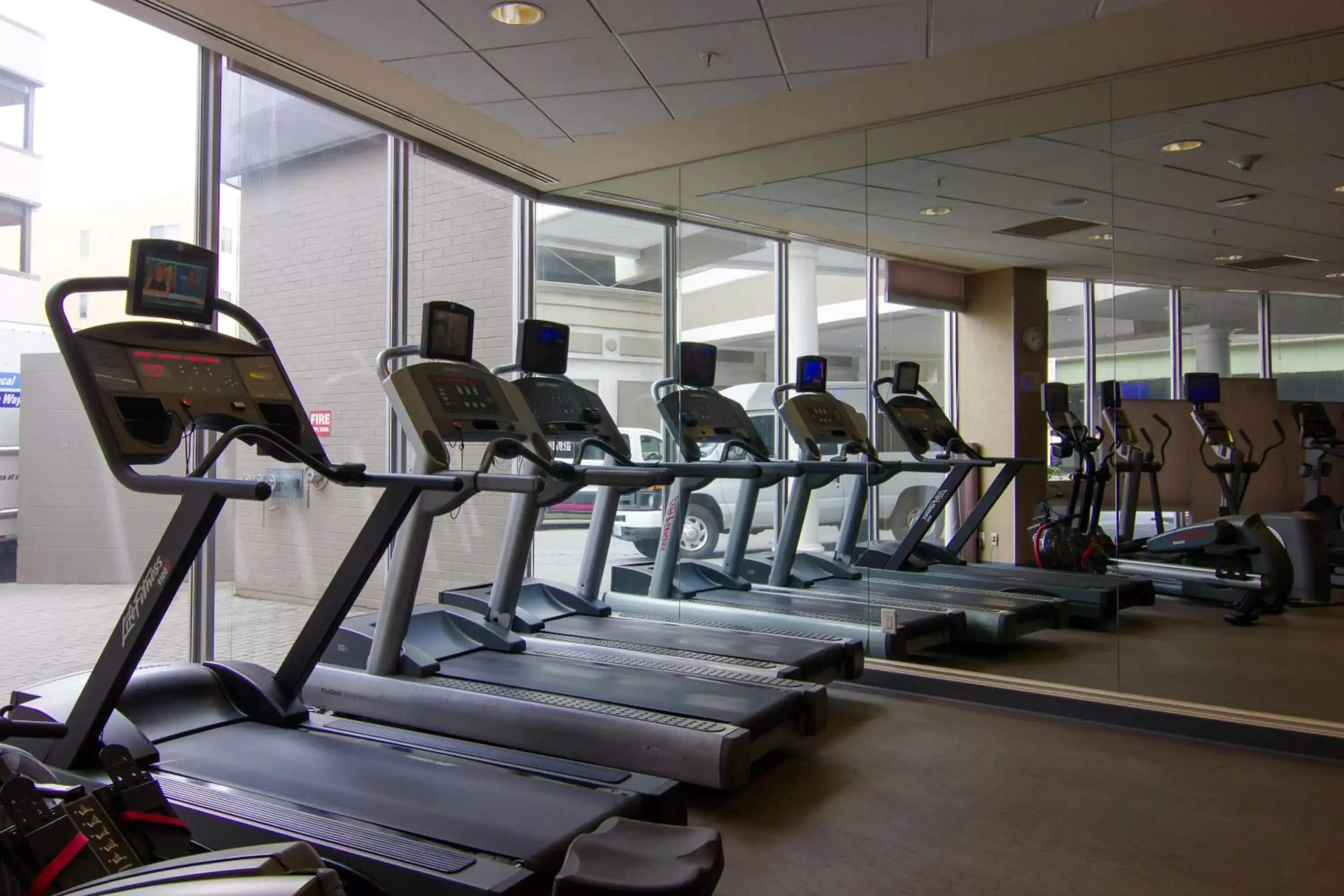 Fitness centre/facilities, Fitness Center/Facilities in Crowne Plaza Syracuse, an IHG Hotel