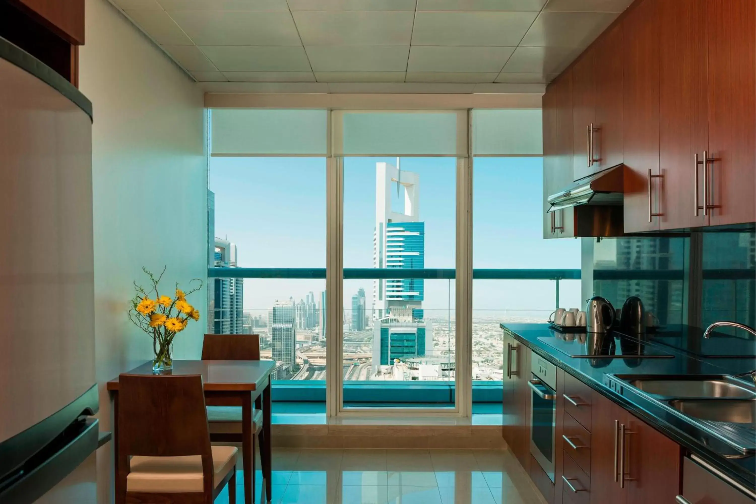Bedroom, Kitchen/Kitchenette in Four Points by Sheraton Sheikh Zayed Road