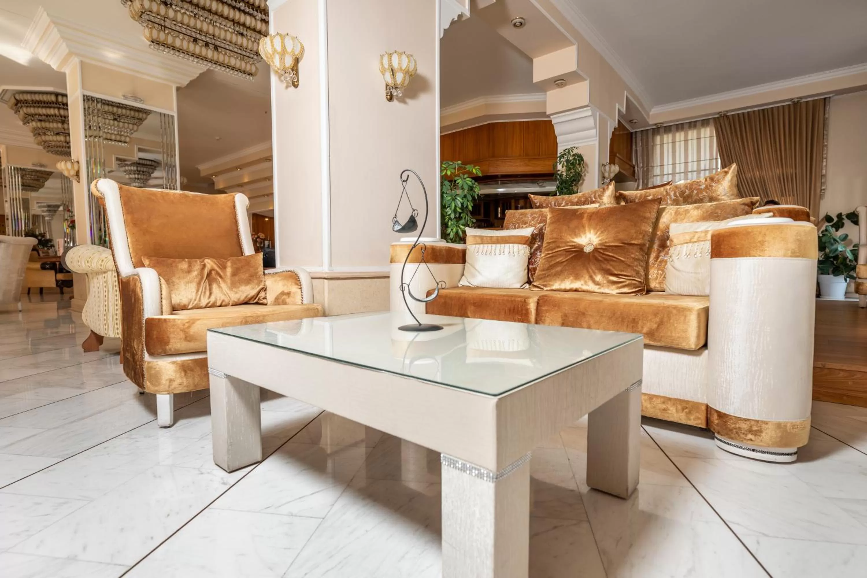 Living room in Famissi Hotel