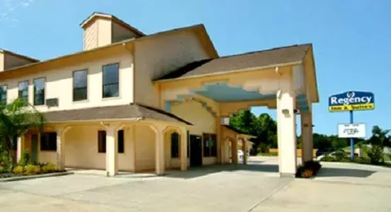 Facade/entrance, Property Building in Regency Inn and Suites Humble