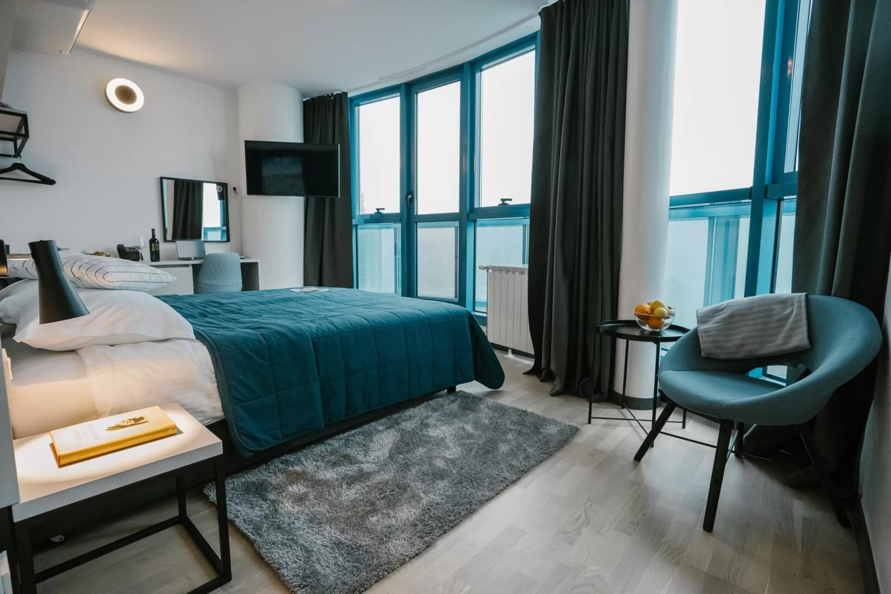 Photo of the whole room, Bed in Hotel Blue