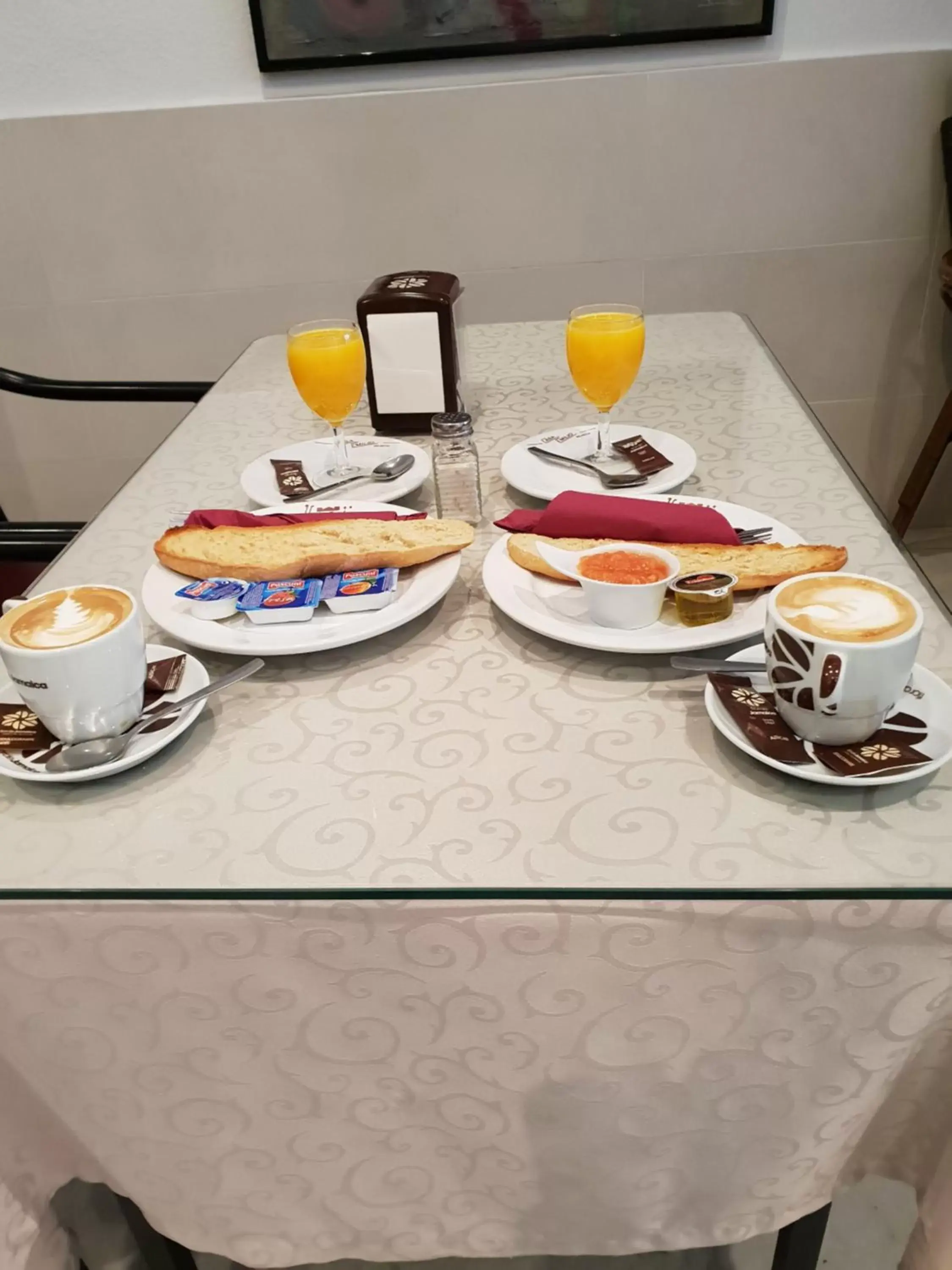 Continental breakfast, Food in Casa Emilio
