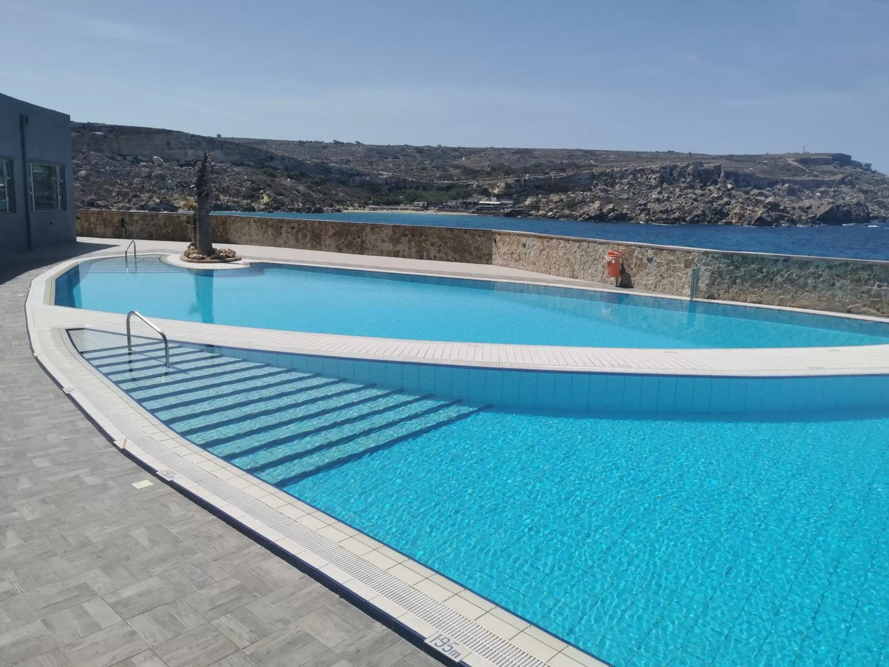 Swimming pool in Paradise Bay Resort Swimming pool in Paradise Bay Resort