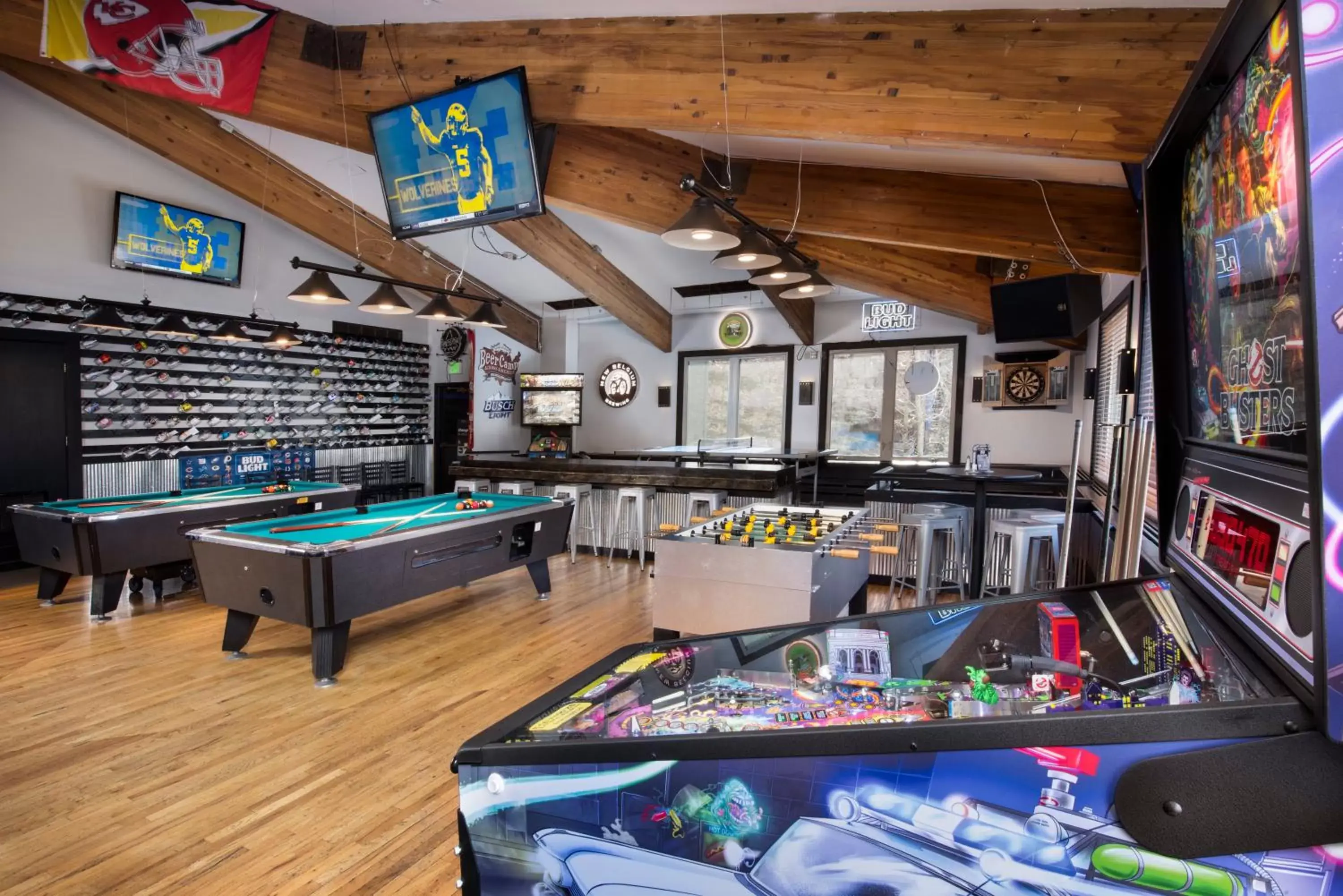 Lounge or bar in Evergreen Lodge at Vail Lounge or bar in Evergreen Lodge at Vail