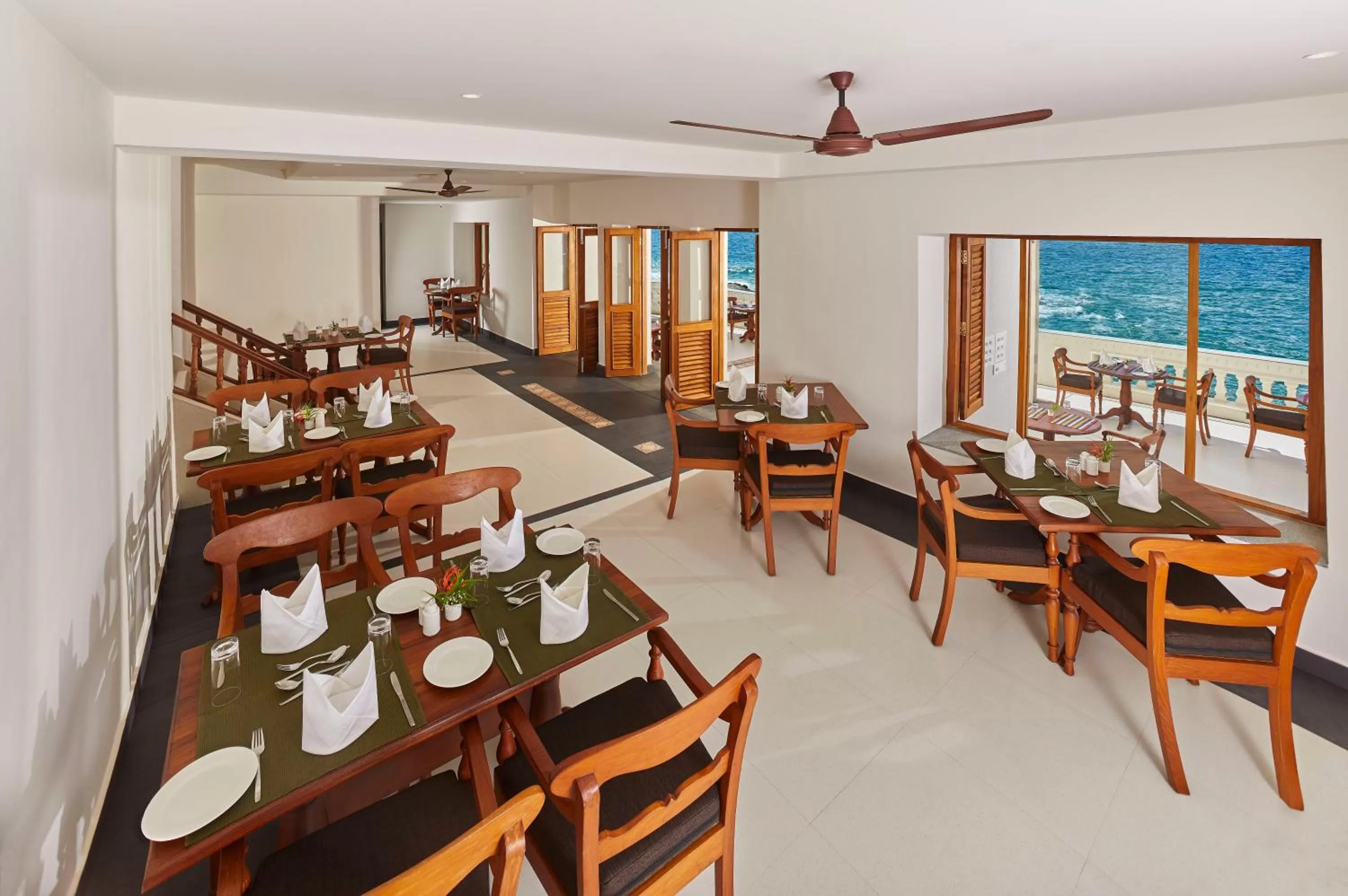 Restaurant/places to eat in Rockholm at the Light House Beach