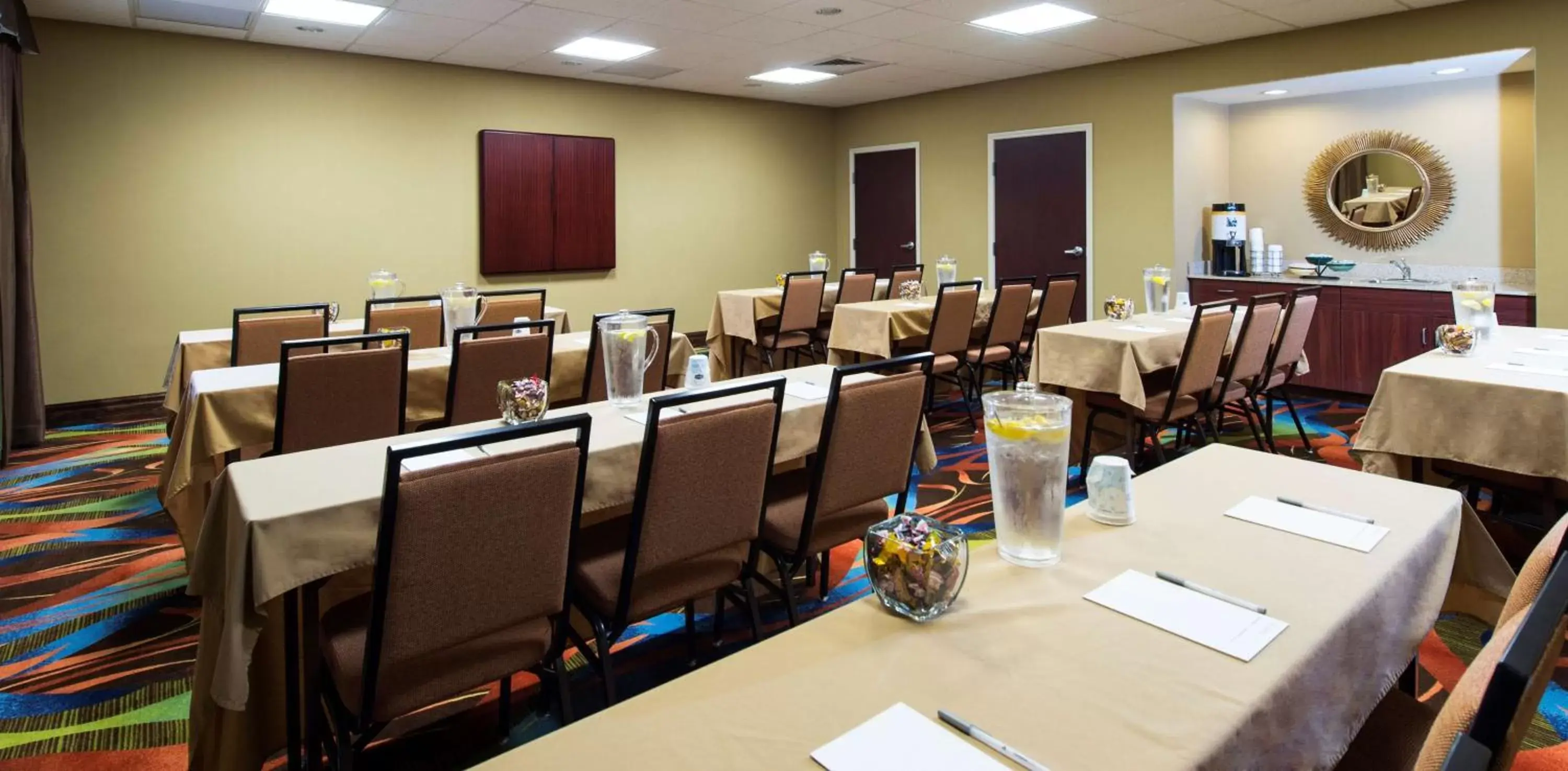 Meeting/conference room in Hampton Inn & Suites Pensacola I-10 N at University Town Plaza
