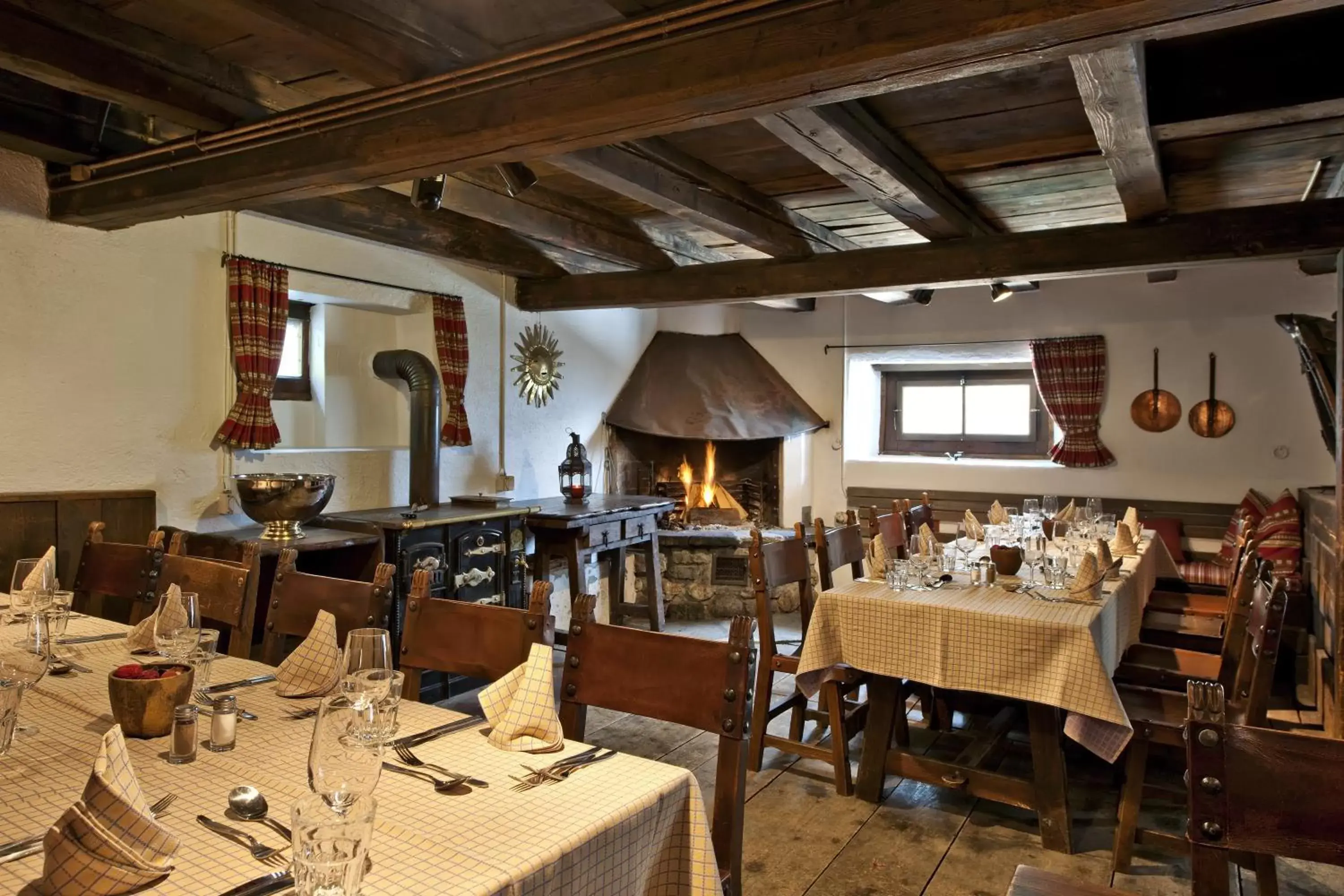 Restaurant/Places to Eat in Hotel Schweizerhof St. Moritz