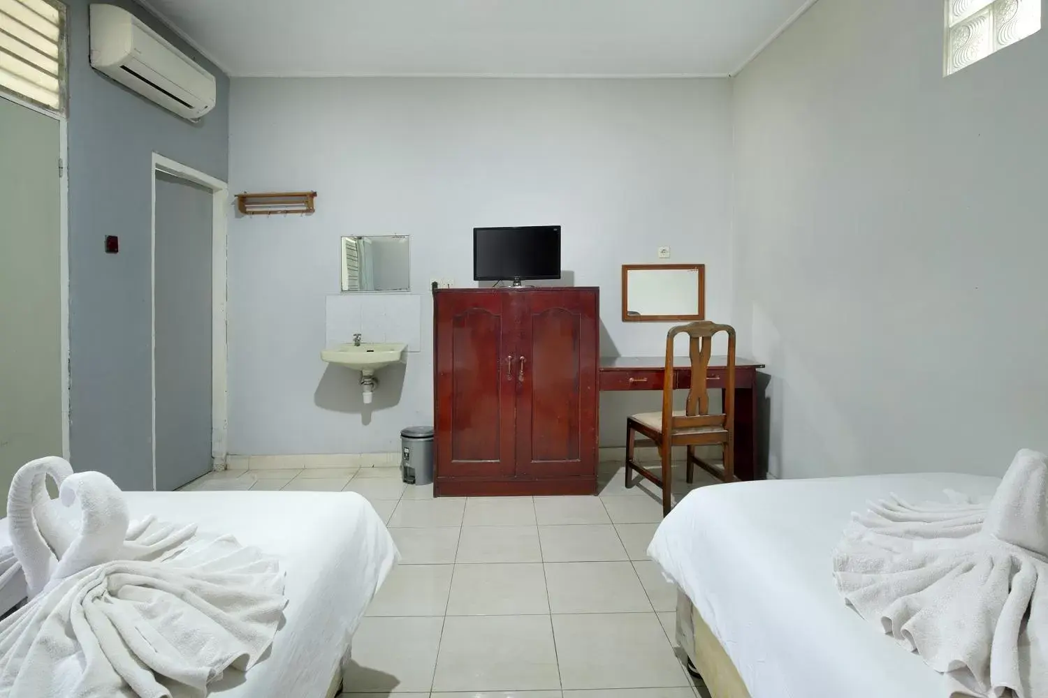 Guests, Bed in Negara Hotel - CHSE Certified Guests, Bed in Negara Hotel - CHSE Certified