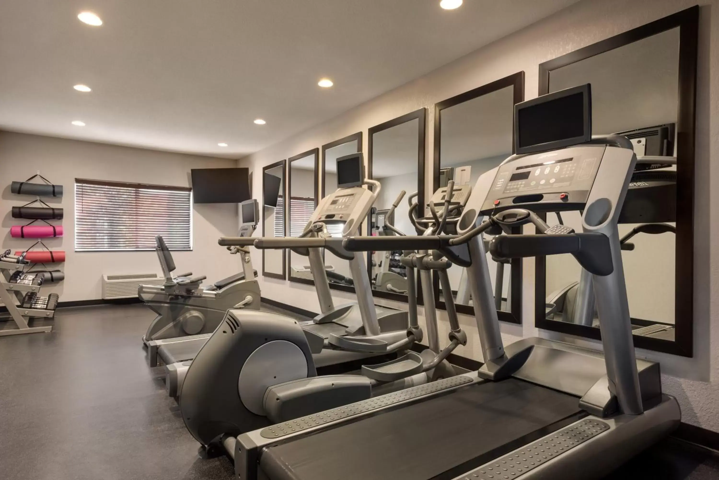 Fitness centre/facilities, Fitness Center/Facilities in Country Inn & Suites by Radisson, Brookings