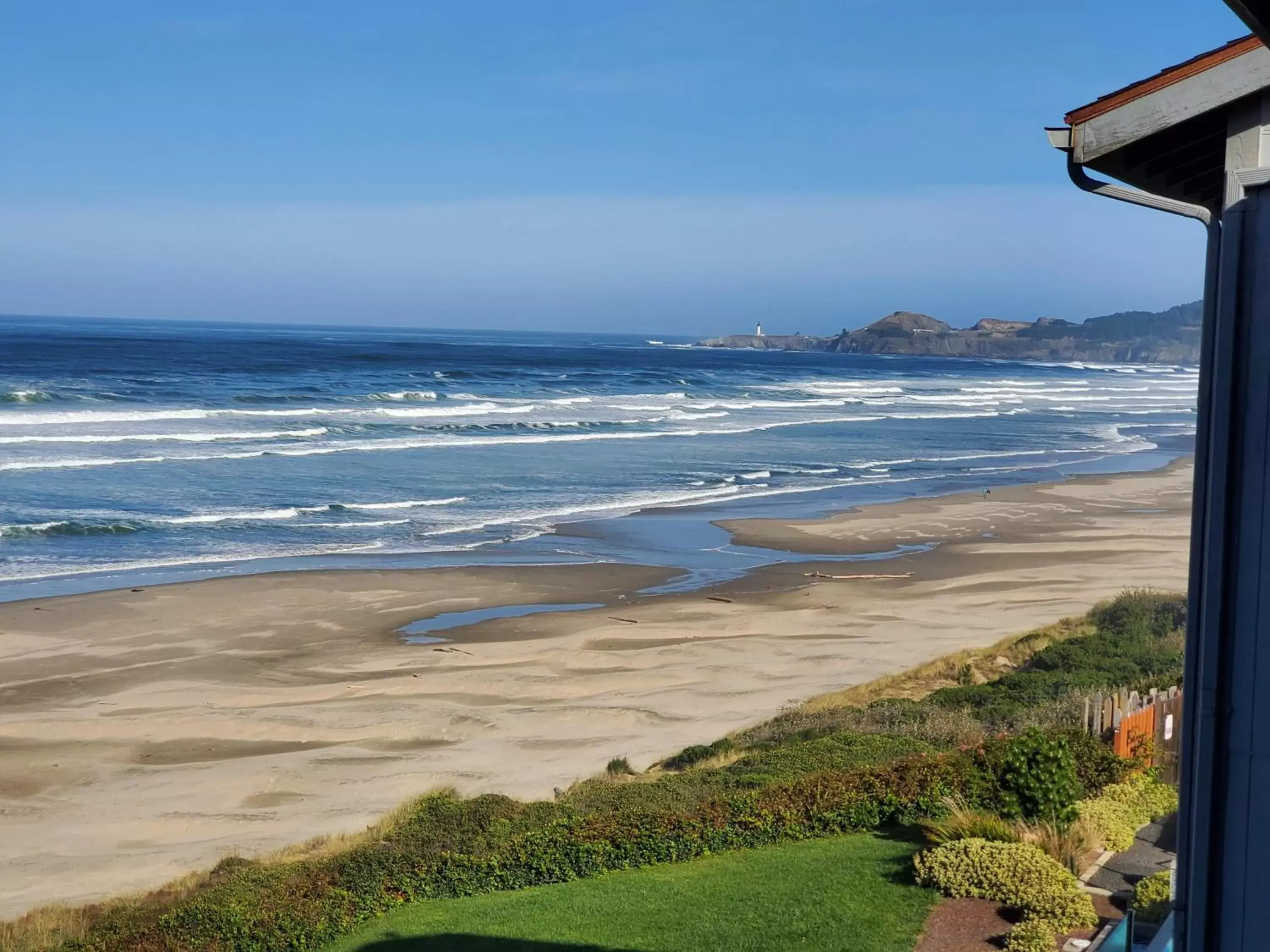 Sea view, Beach in Nye Beach Condos & Cottages