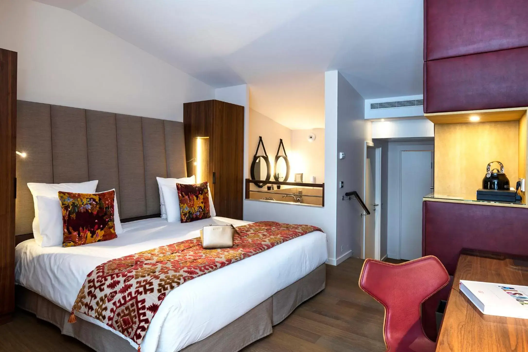 Bedroom, Bed in Hotel & Spa REGENT PETITE FRANCE