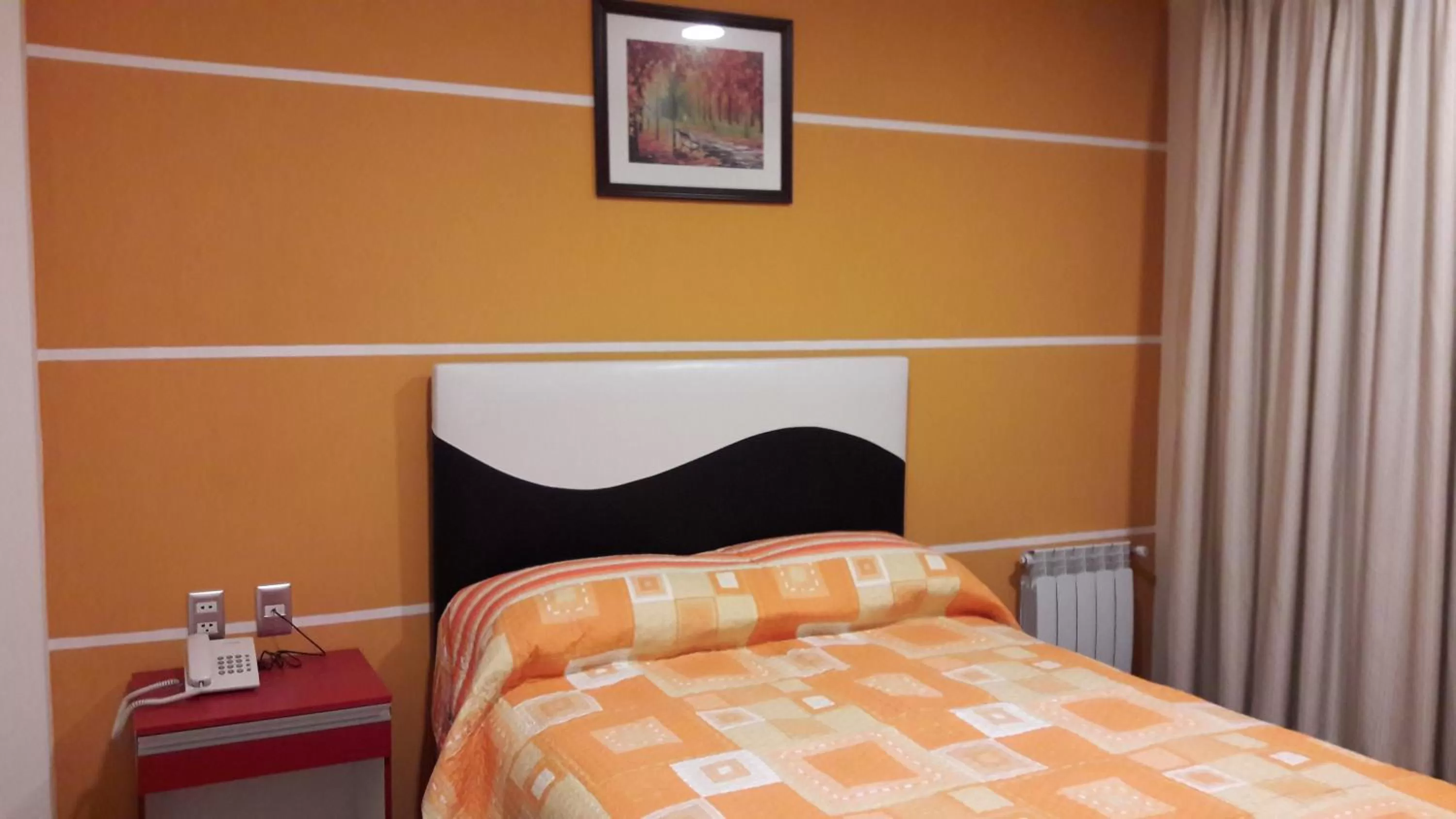 Photo of the whole room, Bed in Apart Serma Hotel