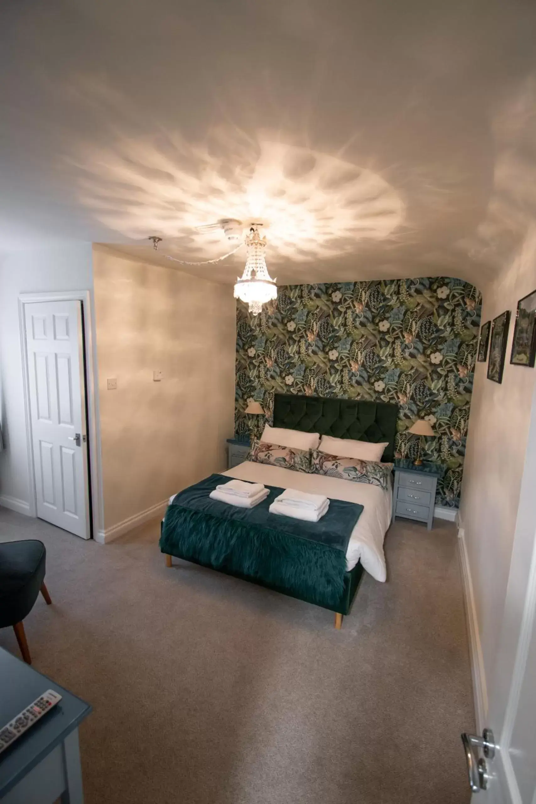 Bedroom, Bed in Royal George