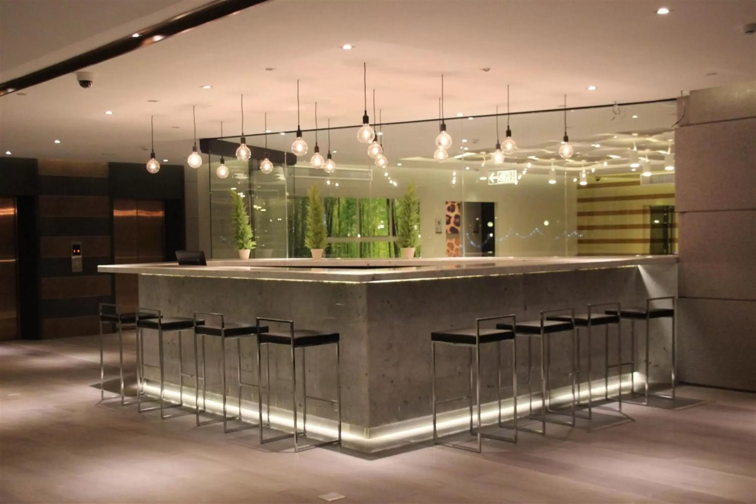 Lounge or bar, Lobby/Reception in Season Five Hotel "SHA Certified"