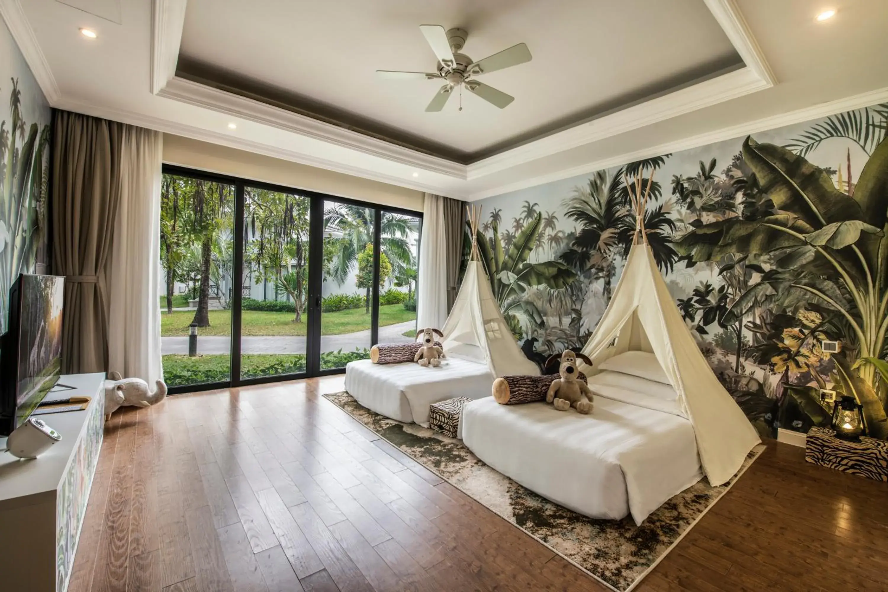 Bedroom in Vinpearl Wonderworld Phu Quoc