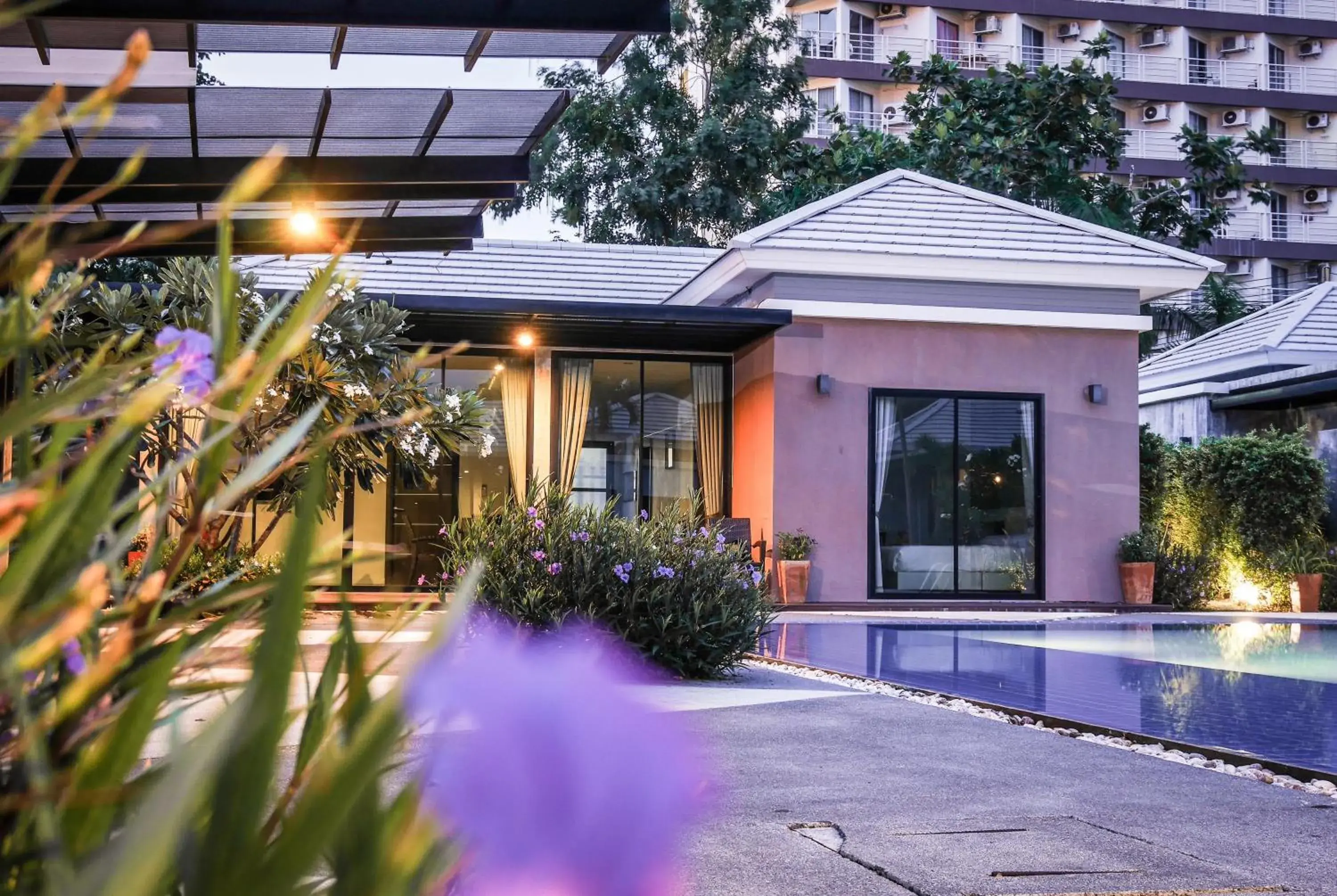 Balcony/Terrace, Swimming Pool in Villa Navin