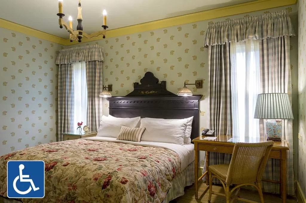 Bed in Tallman Hotel