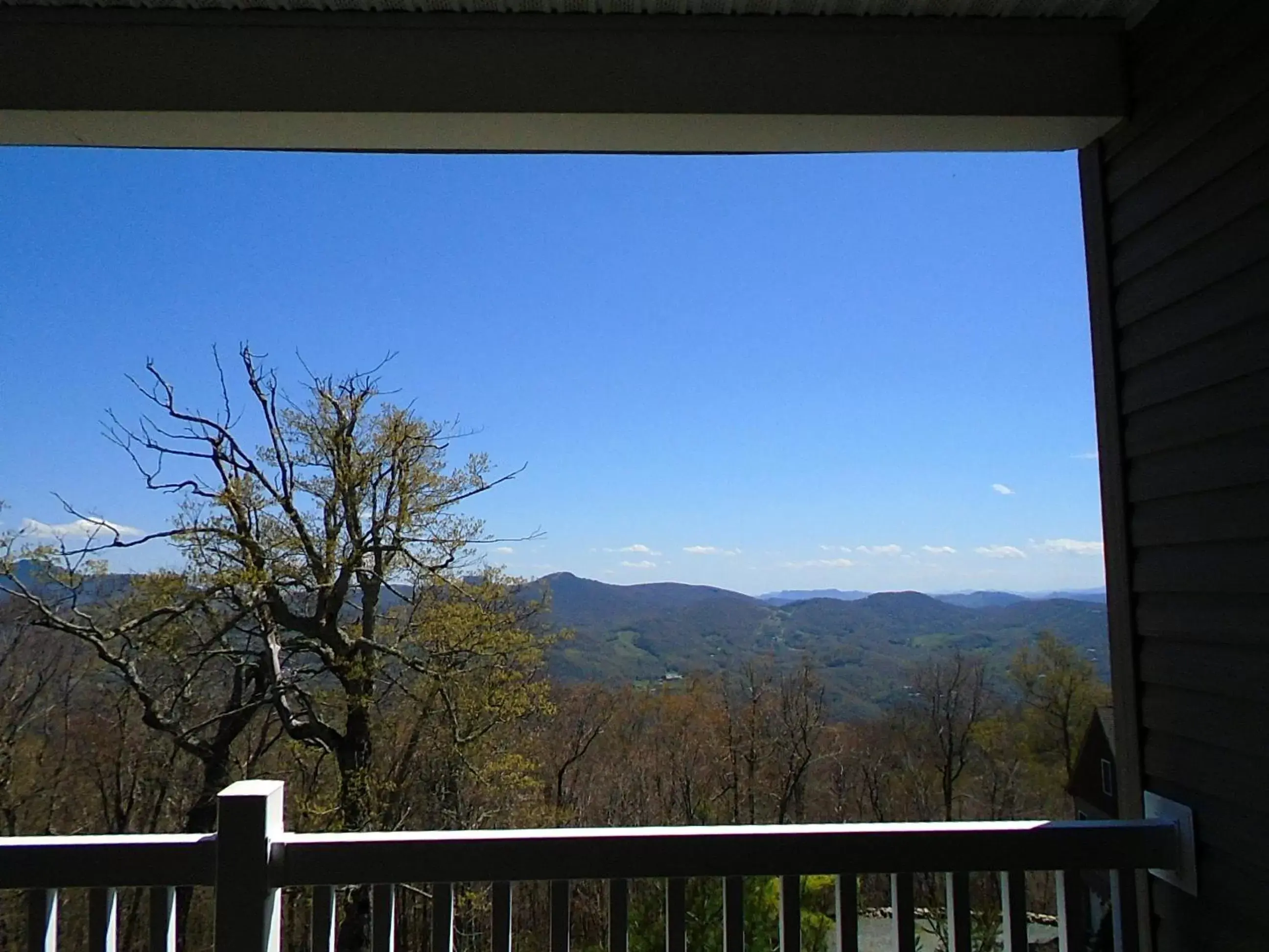 Balcony/Terrace, Mountain View in Klonteska Condominiums By VCI Real Estate Services