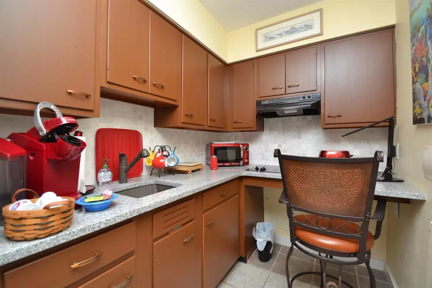 Kitchen/Kitchenette in Ann Arbor Bed and Breakfast