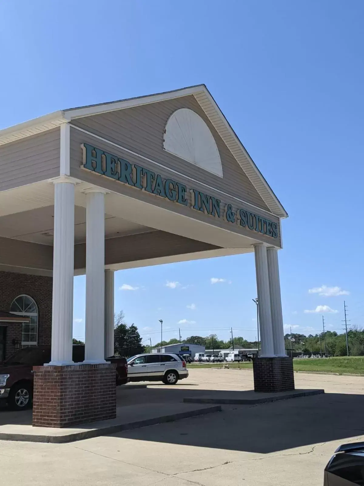 Facade/entrance in Heritage Inn and Suites