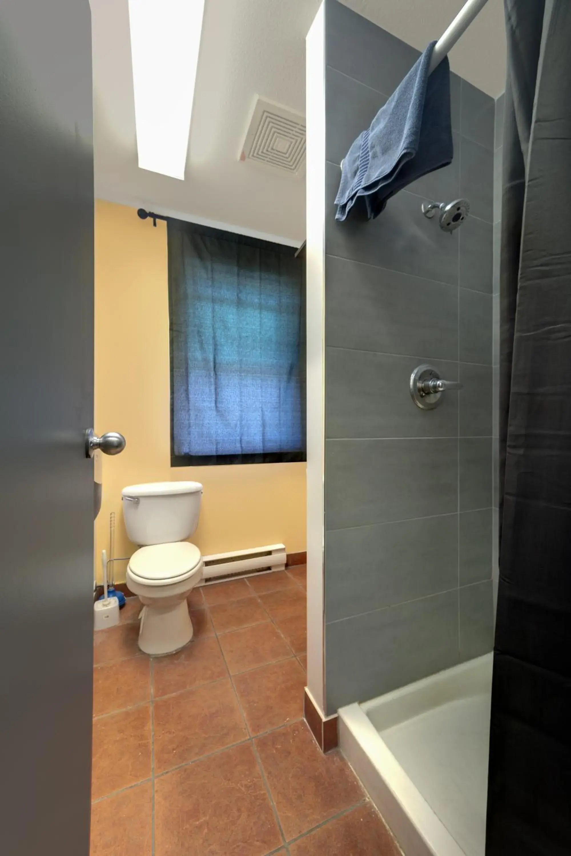 Shower, Bathroom in Samesun Kelowna